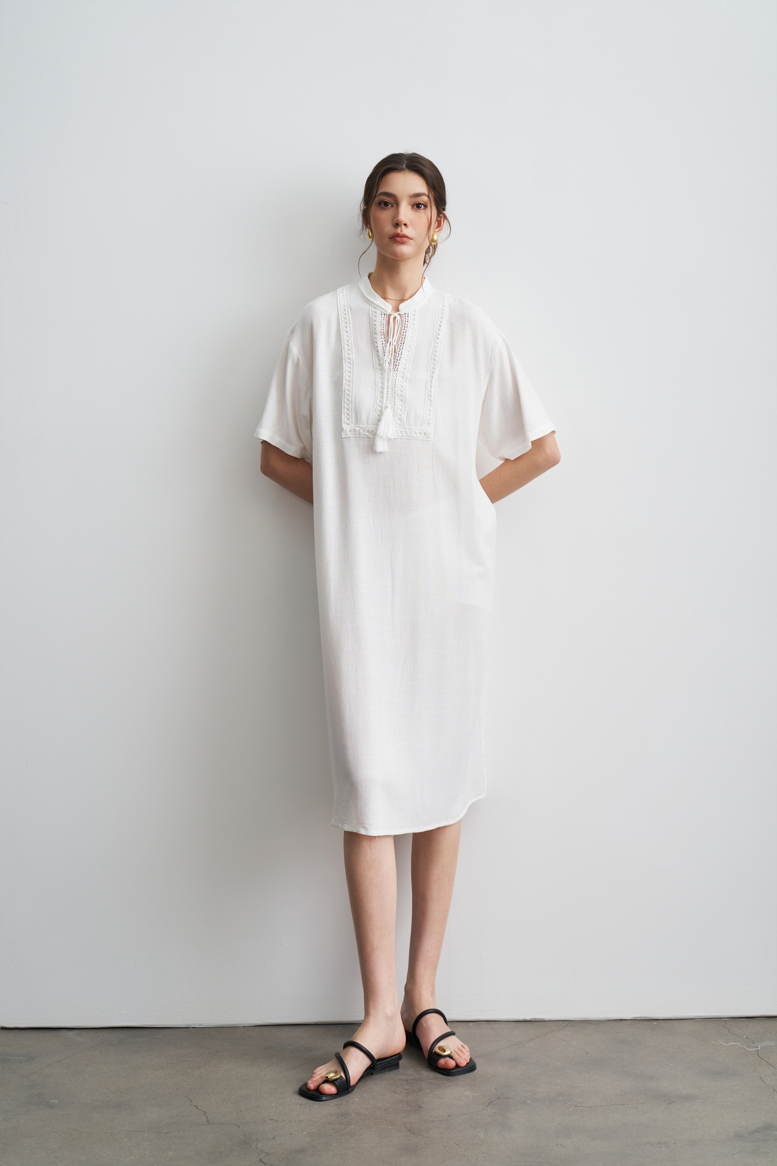 Grossiste LARA - ROBE À MANCHES COURTES AVEC CORDON