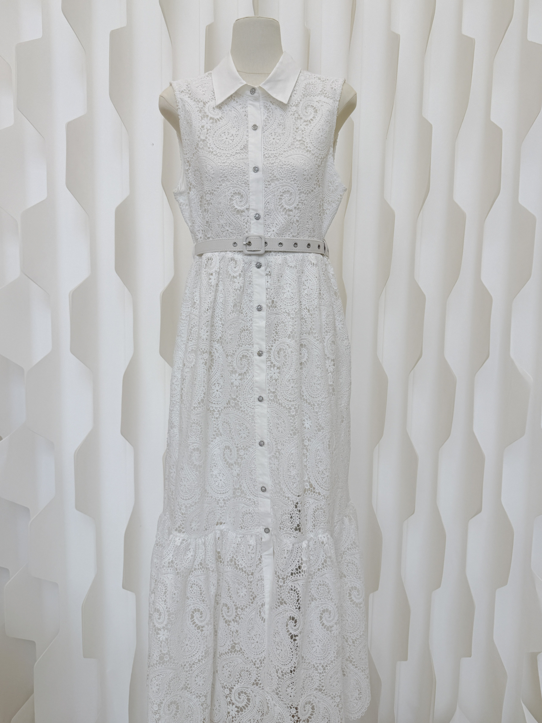 Grossista LARA - VESTITO SMANICATO IN CROCHET CON CINTURA