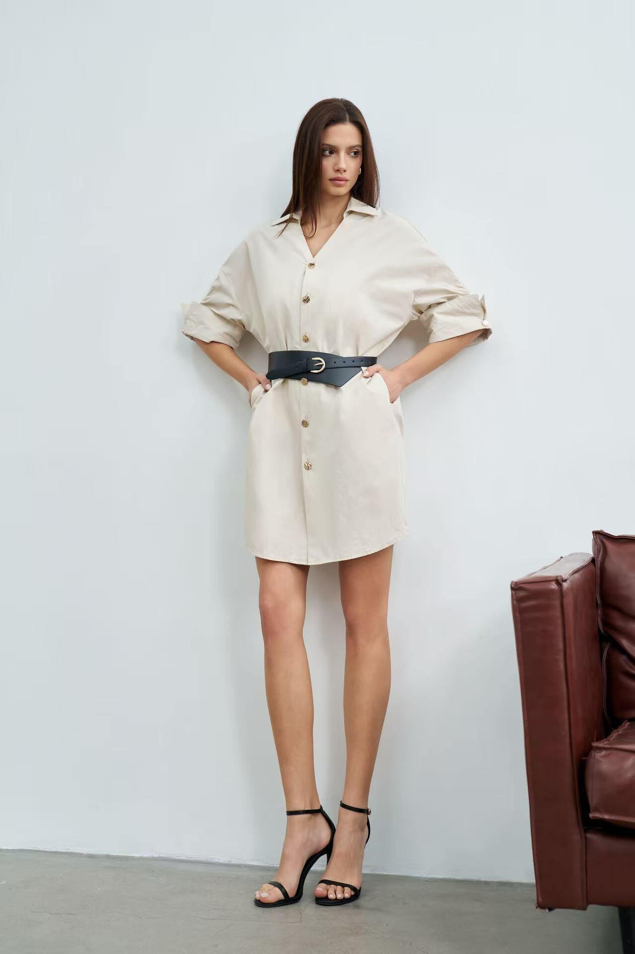 Grossiste LARA - ROBE CHEMISE À MANCHES COURTES AVEC CEINTURE ET COL EN V