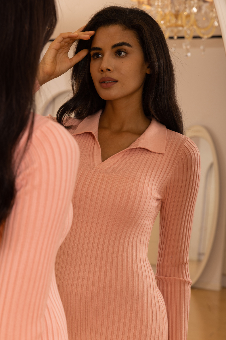 Maglione a maglia lungo e aderente con scollo a V - Salmone - 2 - formato grande