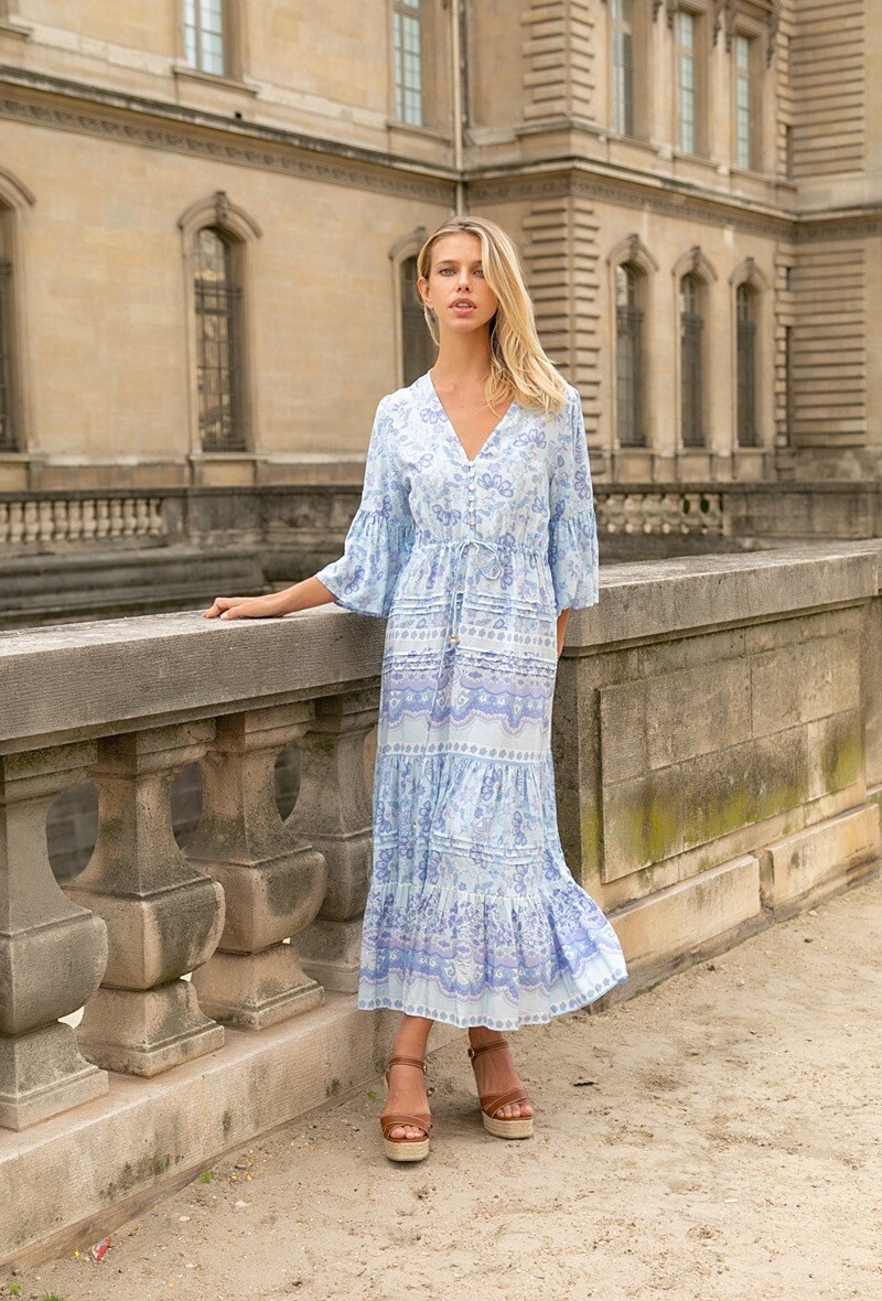 Großhändler LAST QUEEN OUTLET - Langes Kleid mit Blumendruck vorne und V-Ausschnitt zugeknöpft