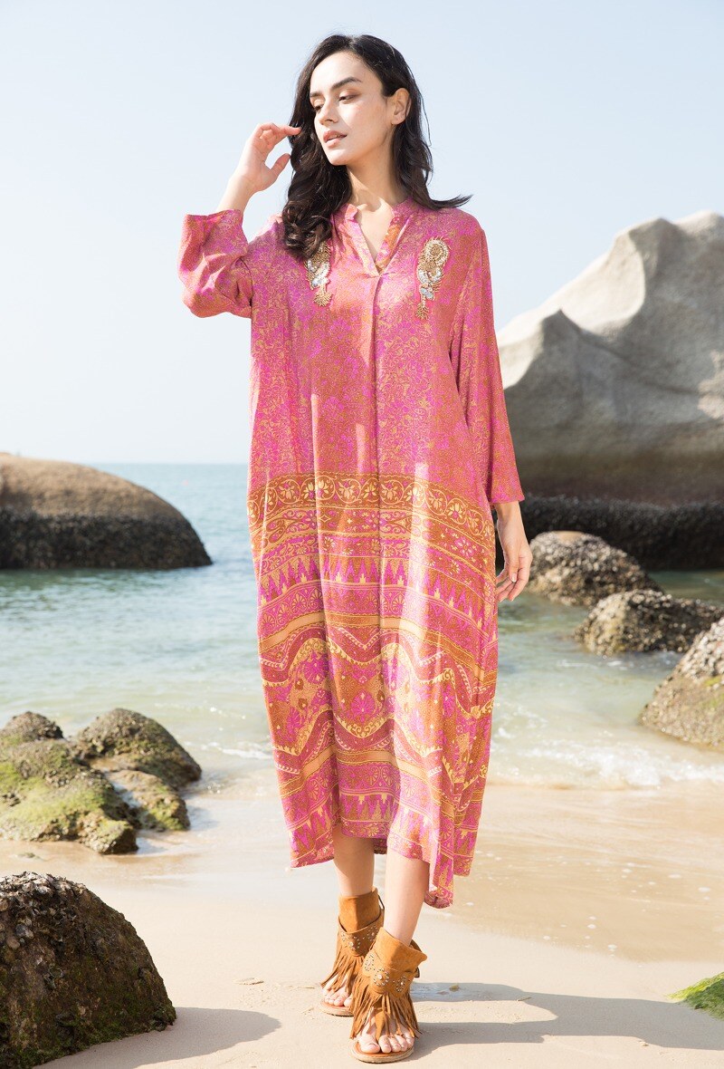 Wholesaler LAST QUEEN OUTLET - Long bohemian print T-shirt dress with embroidery and invisible pockets