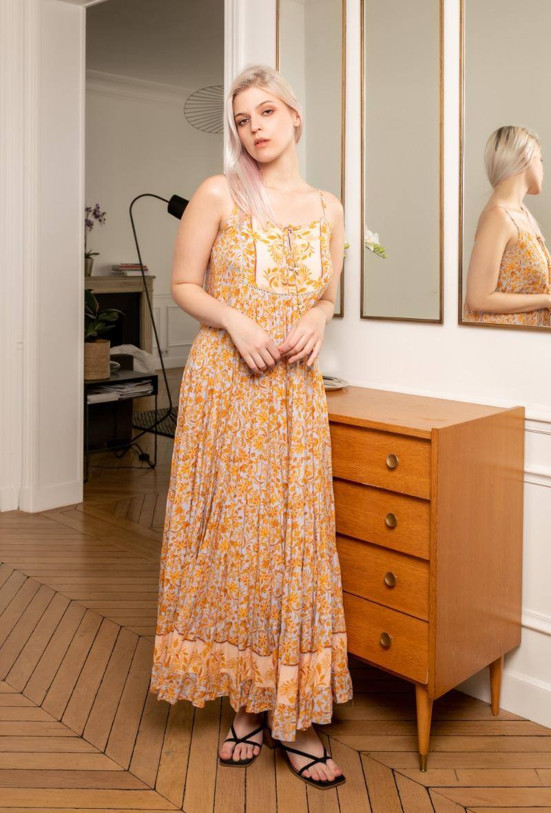 Großhändler LAST QUEEN OUTLET - Langes ärmelloses Kleid mit Bohème-Print und Quasten