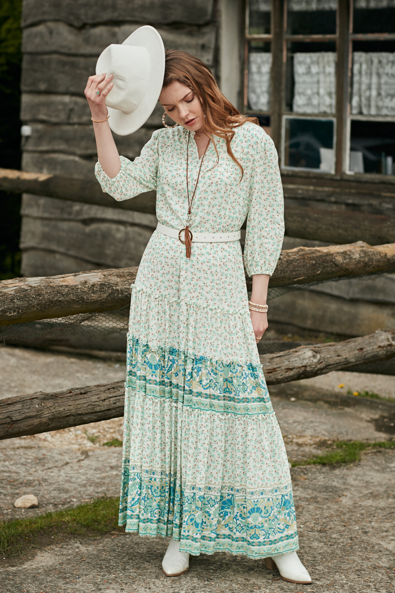 Wholesaler LAST QUEEN OUTLET - Long printed dress with tie tie, buttoned front, ruffles on the gathered skirt