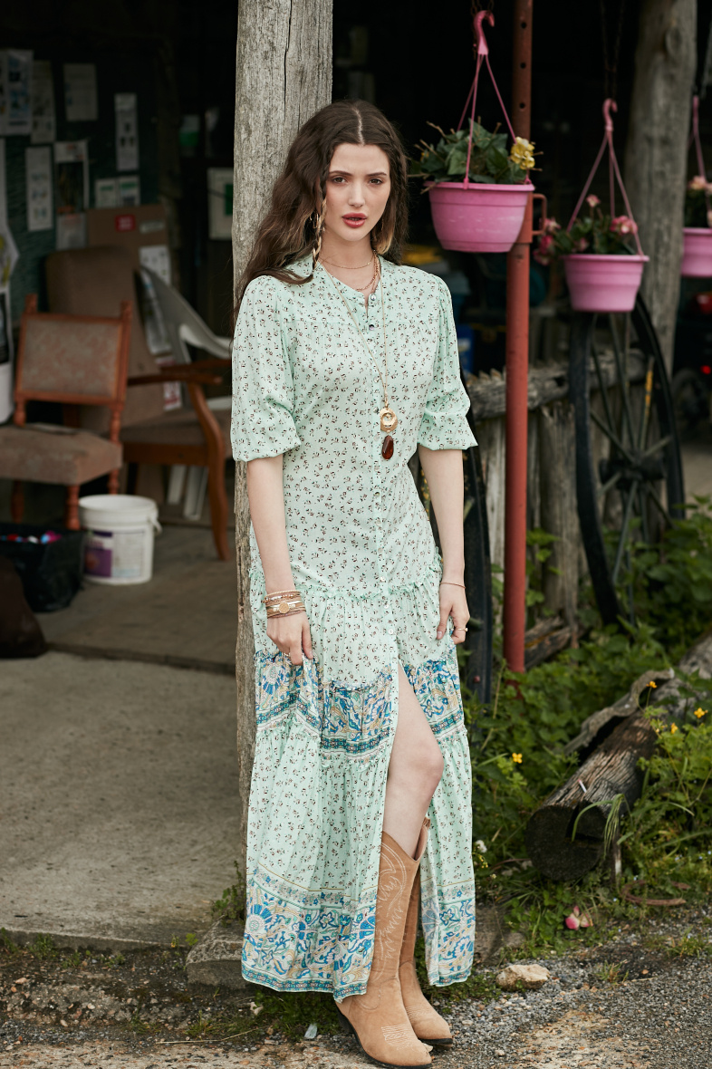 Wholesaler LAST QUEEN OUTLET - Long printed dress with tie tie, buttoned front, ruffles on the gathered skirt
