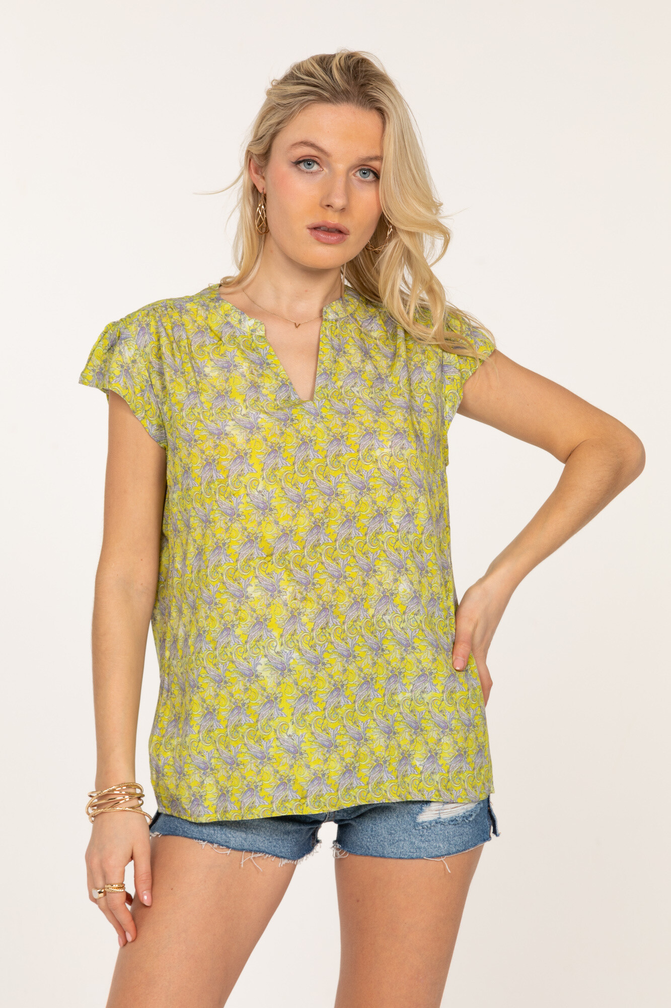 Wholesaler LAST QUEEN OUTLET - Right top to short sleeves and V -neck