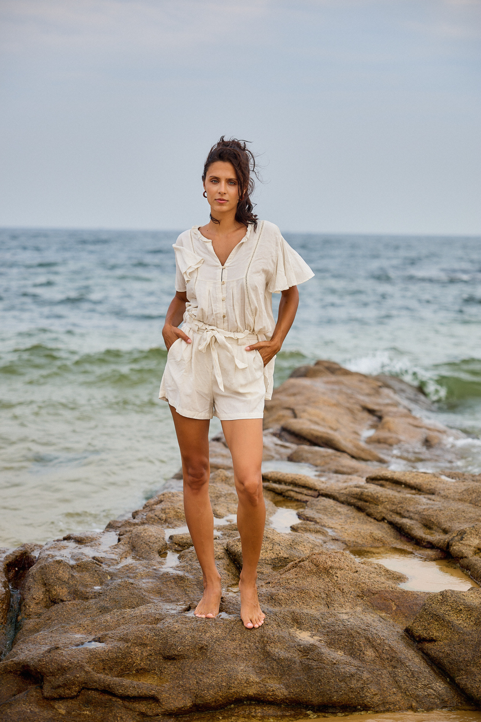 Grossiste Last Queen - Chemise Col V style délavée , coupe régular avec détailles ajourées