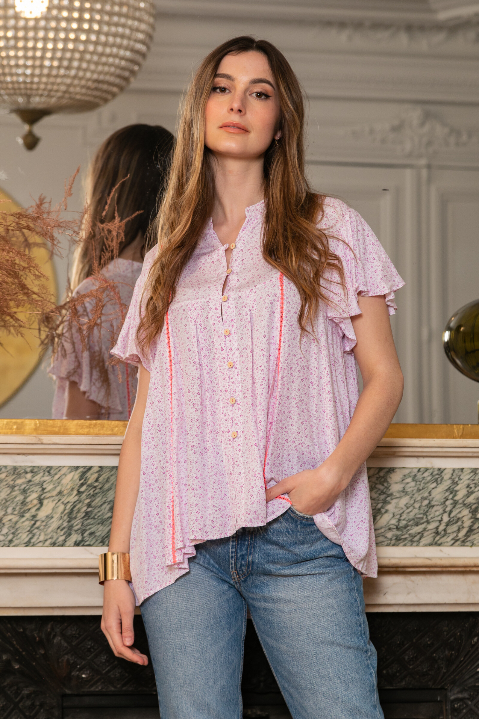 Wholesaler Last Queen - V -neck shirt, Regular cut with buttons in front