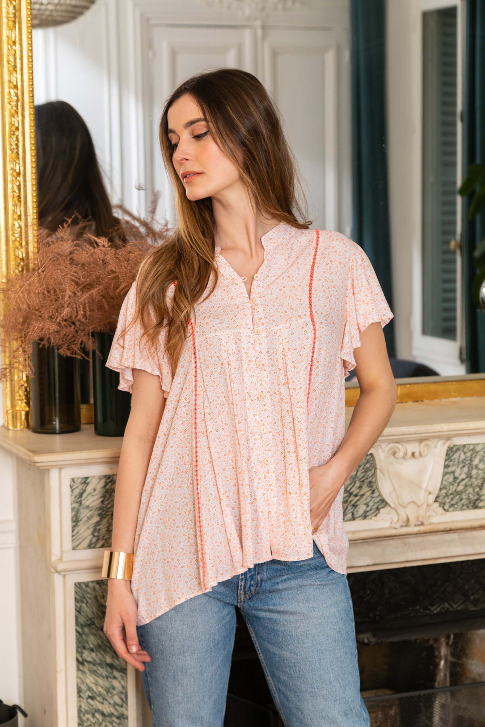 Grossiste Last Queen - Chemise Col V ,coupe régular avec boutons devant