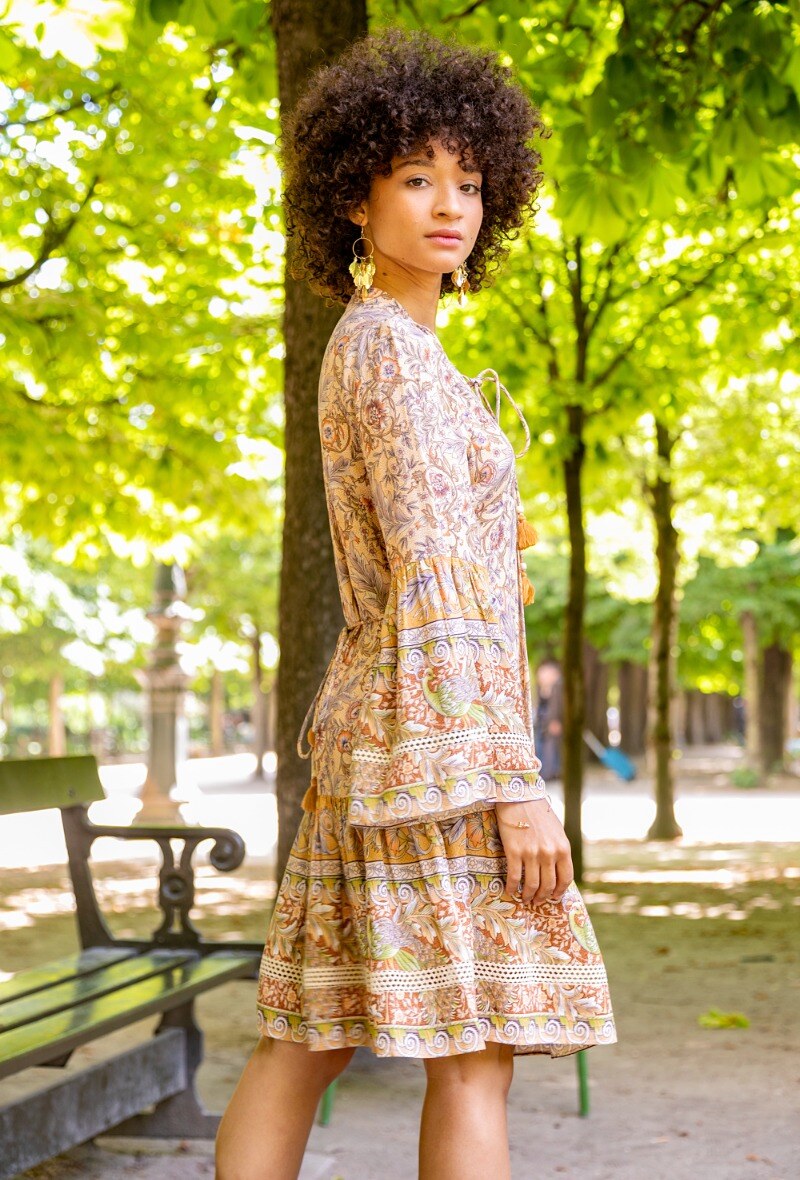 Grossista Last Queen - Abito tunica stampato boho con cordino decorato con campanelle
