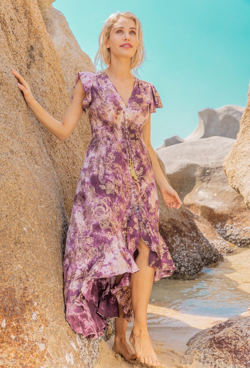Wholesaler Last Queen - Long ruffled printed dress with gilding effect, V-neck buttoned in front