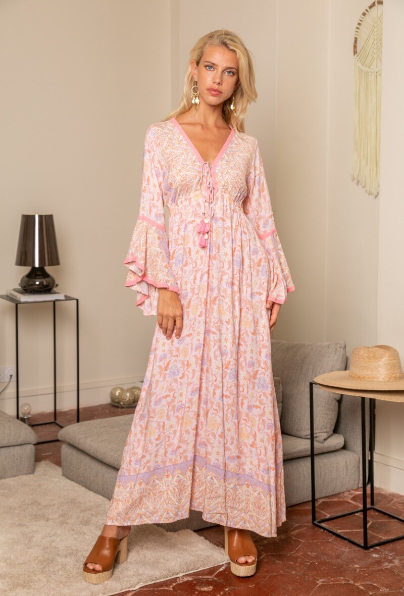 Großhändler LAST QUEEN OUTLET - Langes Bohemian-Kleid mit ausgestellten Ärmeln und V-Ausschnitt