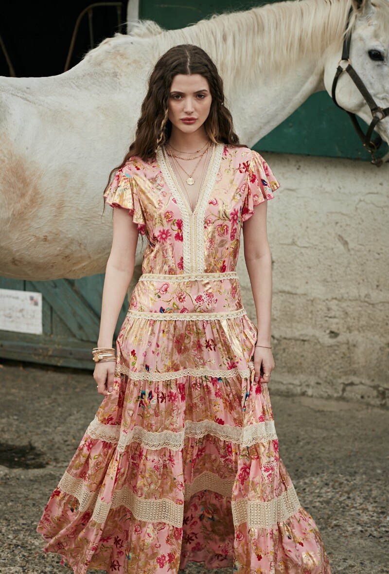 Vestido largo con escote en pico y encaje, estampado bohemio con efecto dorado - Sombra de rosa - 3 - formato grande