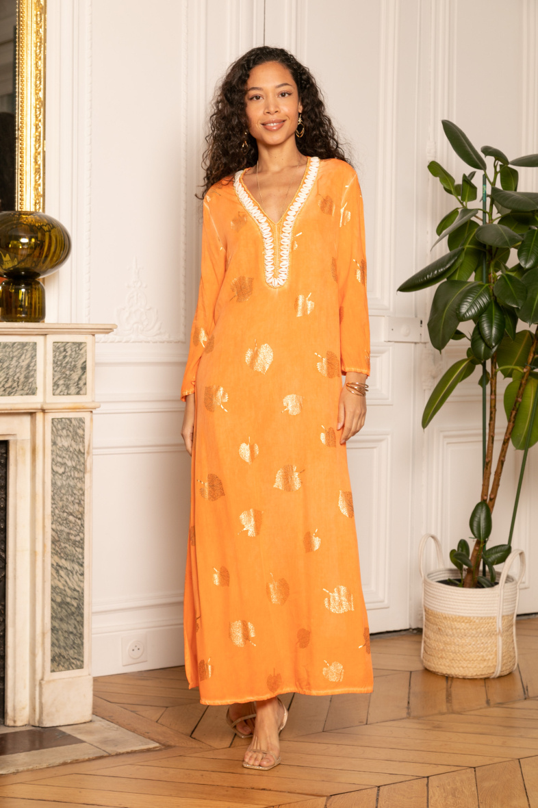 Großhändler Last Queen - Langes Kleid, von Hand mit Muscheln bestickt und mit Vergoldungseffekt bedruckt