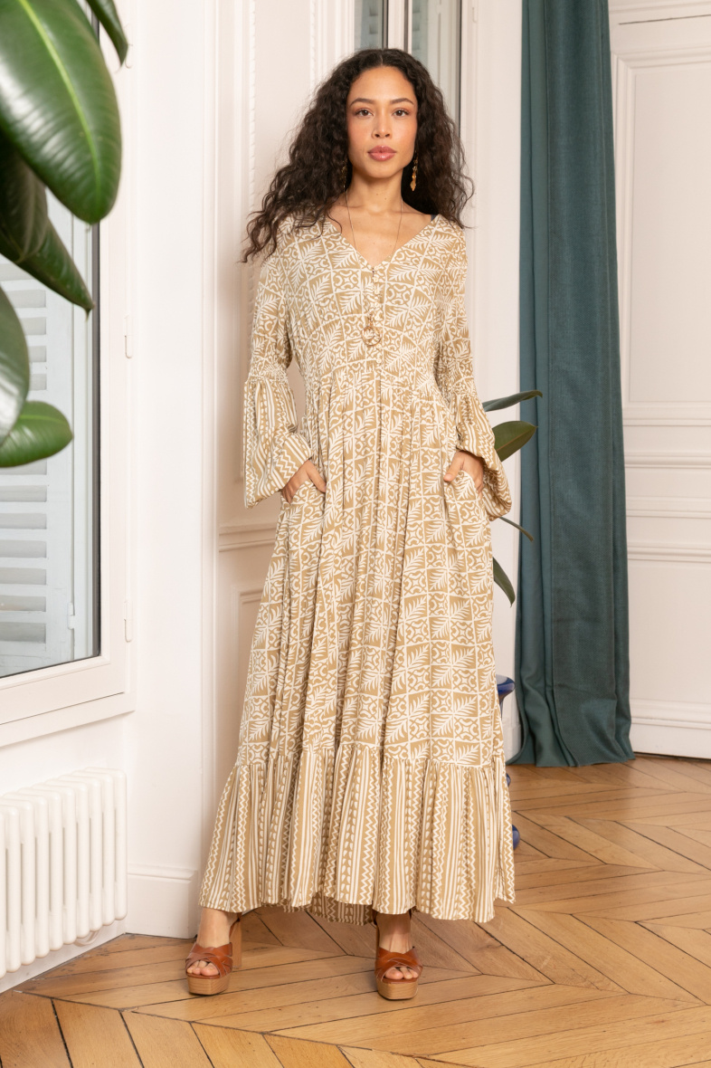Wholesaler Last Queen - Long printed dress buttoned in front with balloon sleeves, invisible pockets