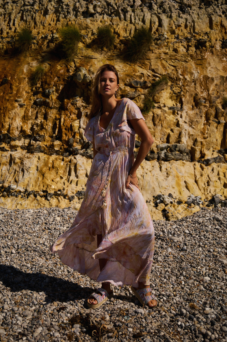 Grossiste Last Queen - Robe imprimée boutons devant , élastique à la taille avec serrage