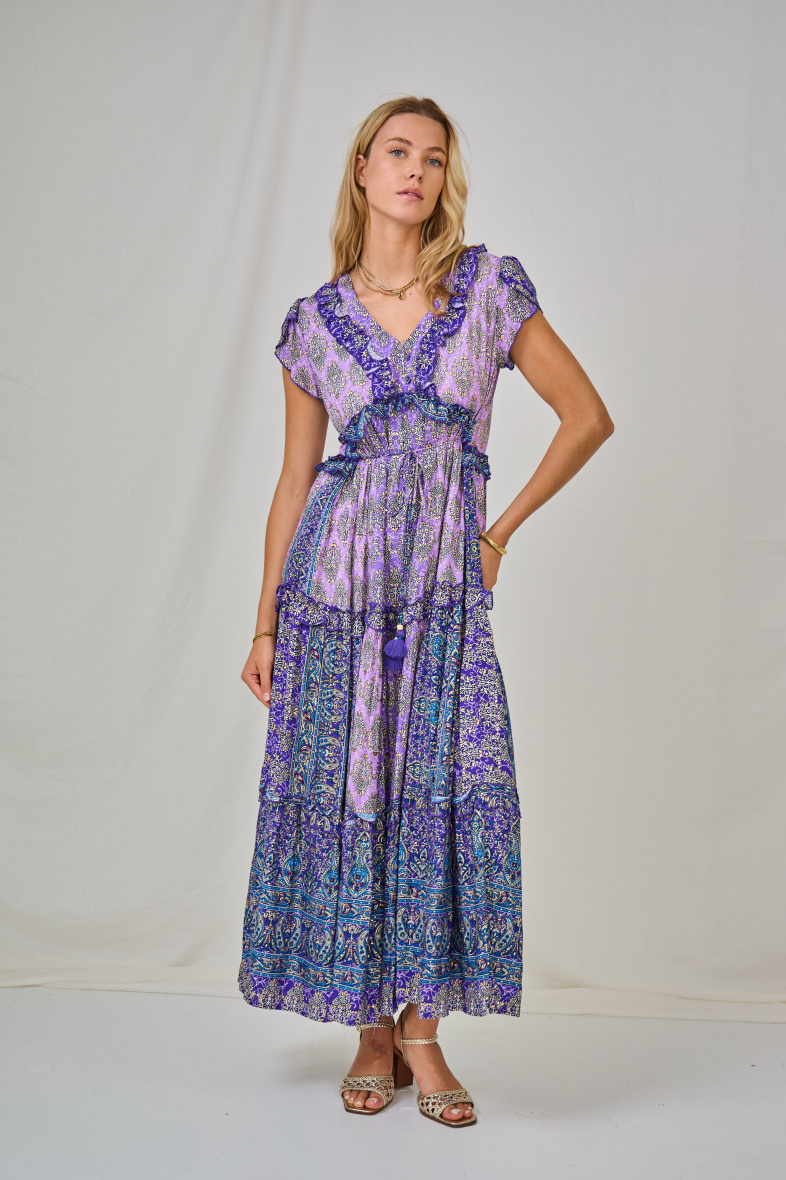 Wholesaler LAST QUEEN OUTLET - Long ruffled and flared dress with bohemian print and LUREX.