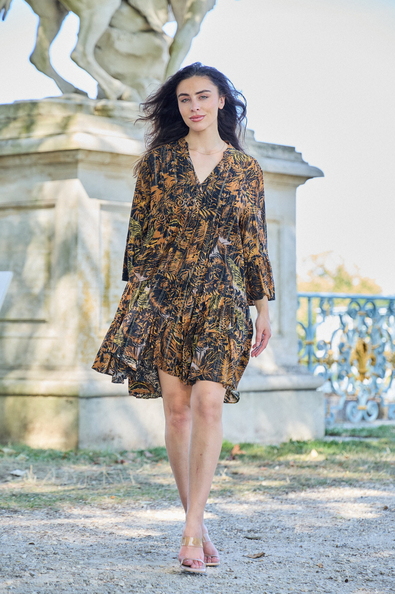 Wholesaler LAST QUEEN OUTLET - Tunic shirt dress with V-neck, bohemian print