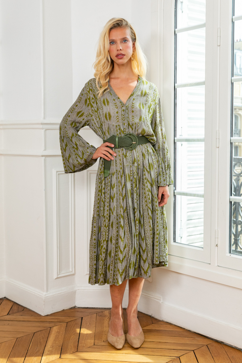 Grossiste Last Queen - Robe longue à imprimé LUREX boutonnée devant ,coupe évasée manches longues