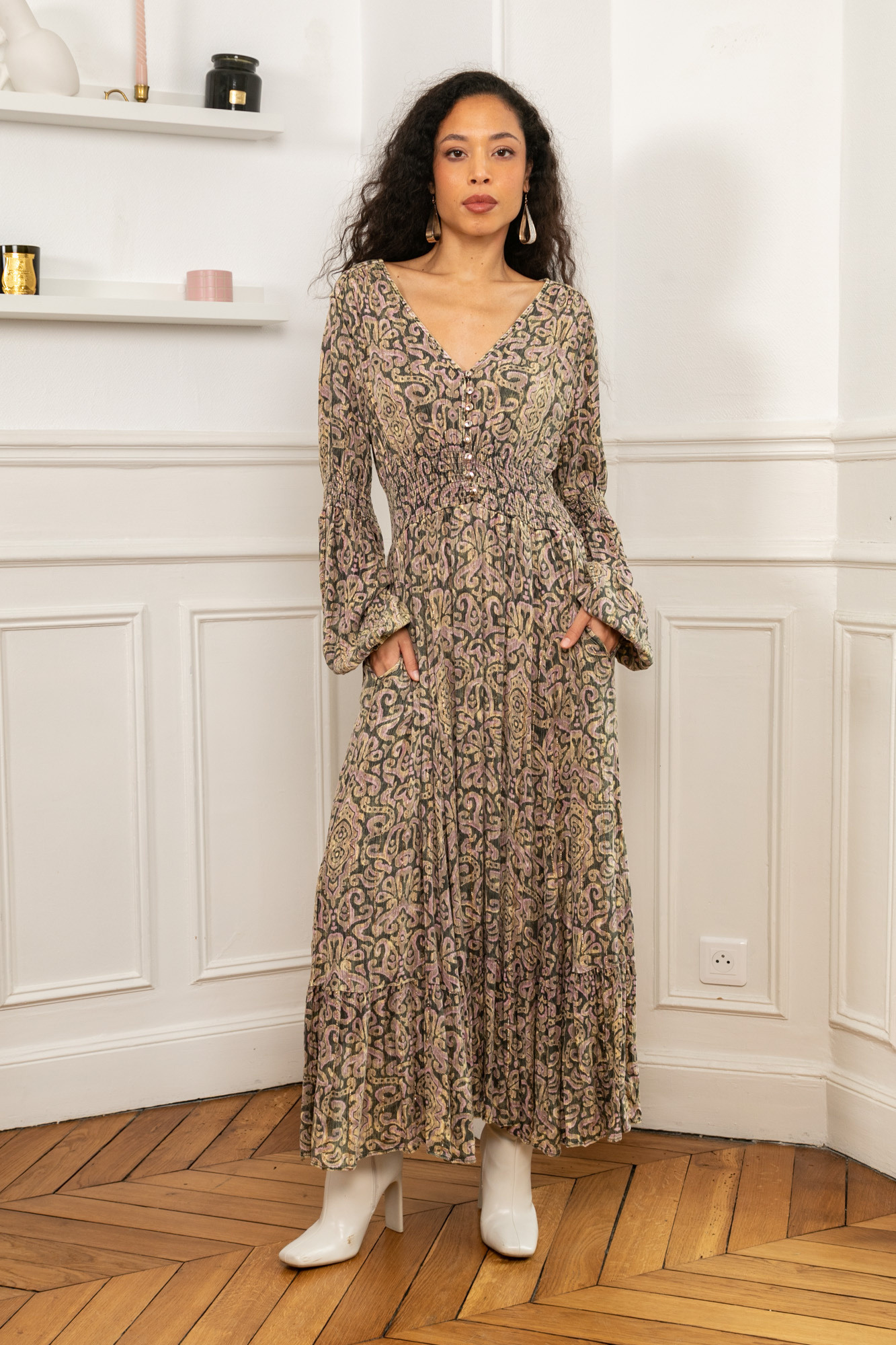 Grossiste Last Queen - Robe longue imprimé bohème avec LUREX,taille élastique,coupe évasée.