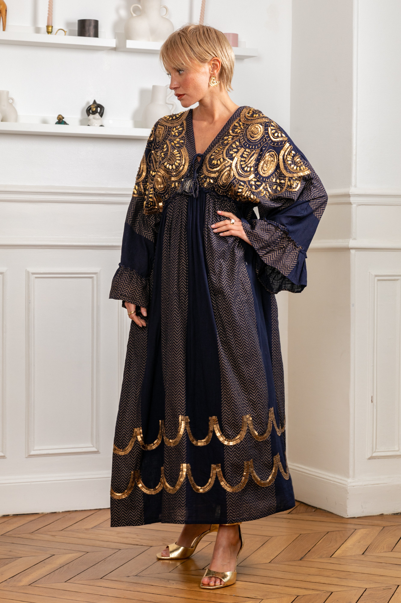 Wholesaler Last Queen - Short flared dress，Bohemian embroidered and sequin patterns