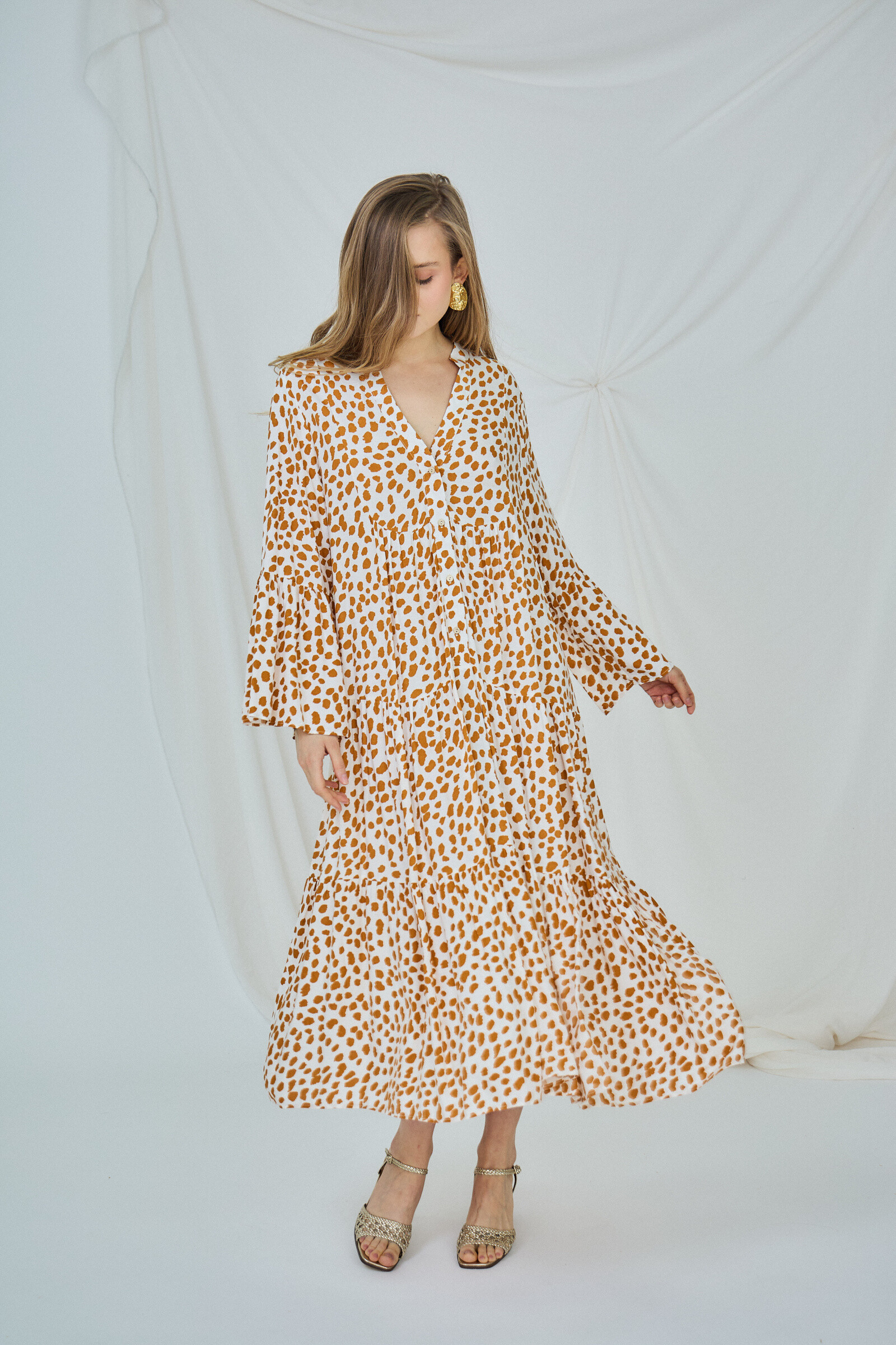 Mayorista LAST QUEEN OUTLET - Vestido largo estilo camisero estampado, corte holgado y frunces