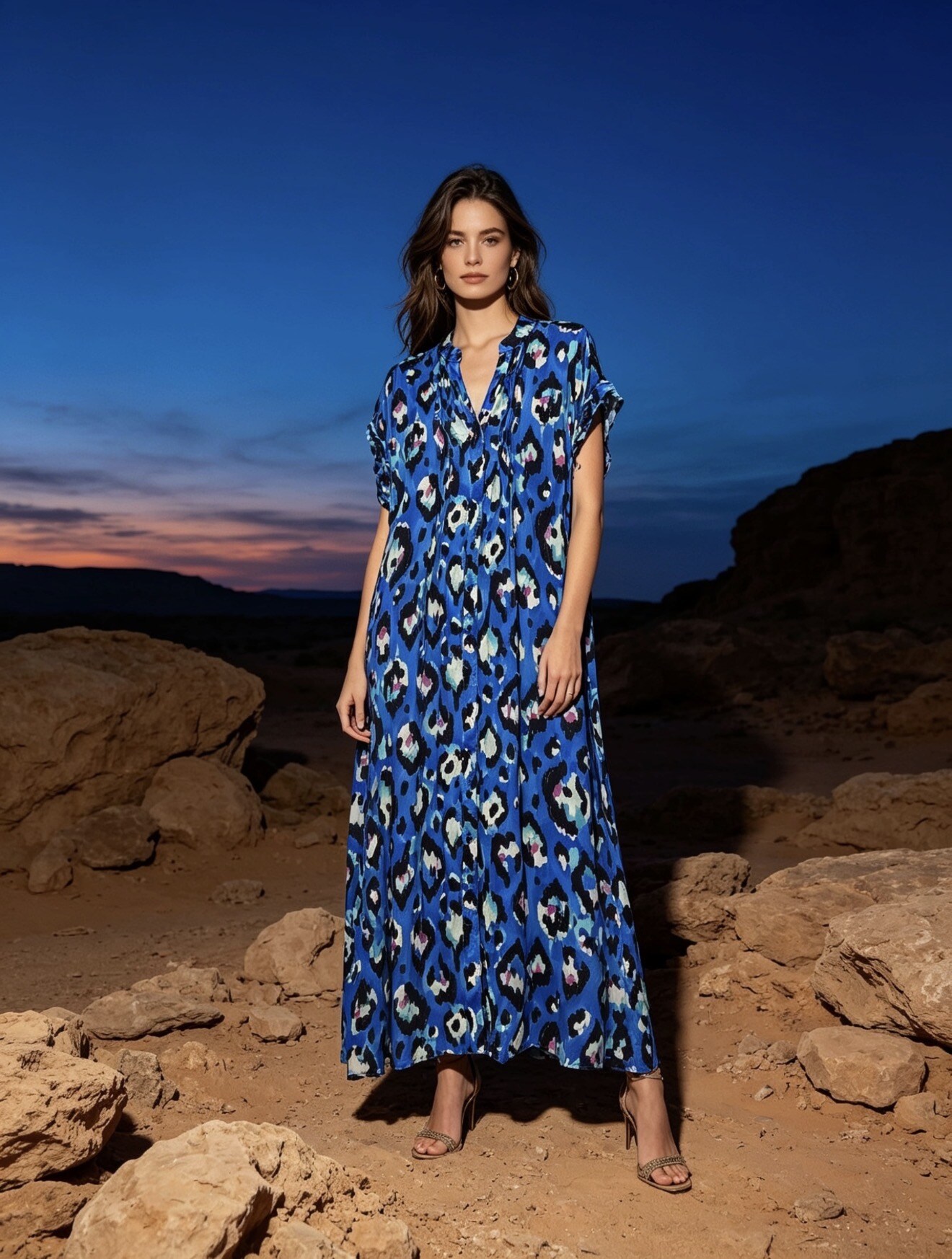 Mayorista Last Queen - Vestido largo estilo camisa con estampado, manga corta abotonada al frente