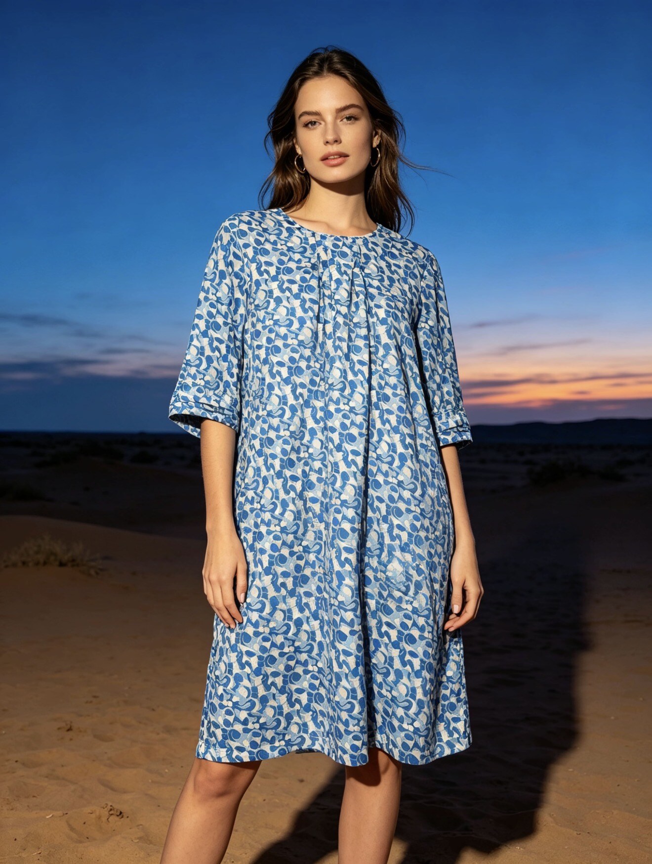 Großhändler Last Queen - Fließendes Tunika-Kleid mit Print, gerader Schnitt mit einem Hauch von Seide