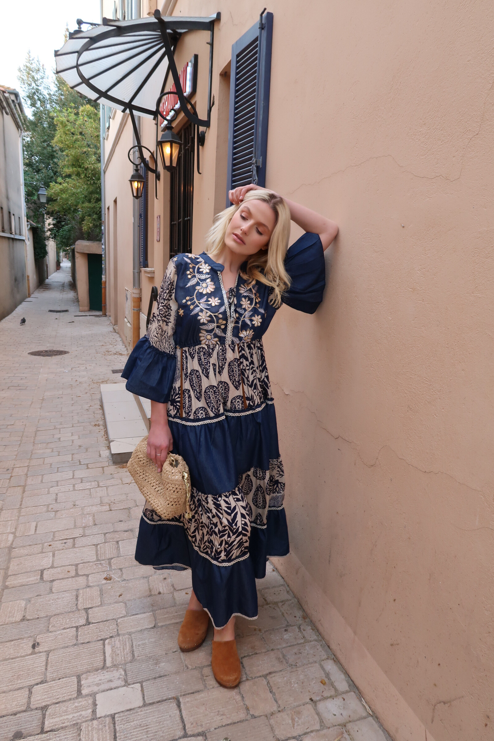 Wholesaler Last Queen - Long -colored print dress and bohemian -style v collar