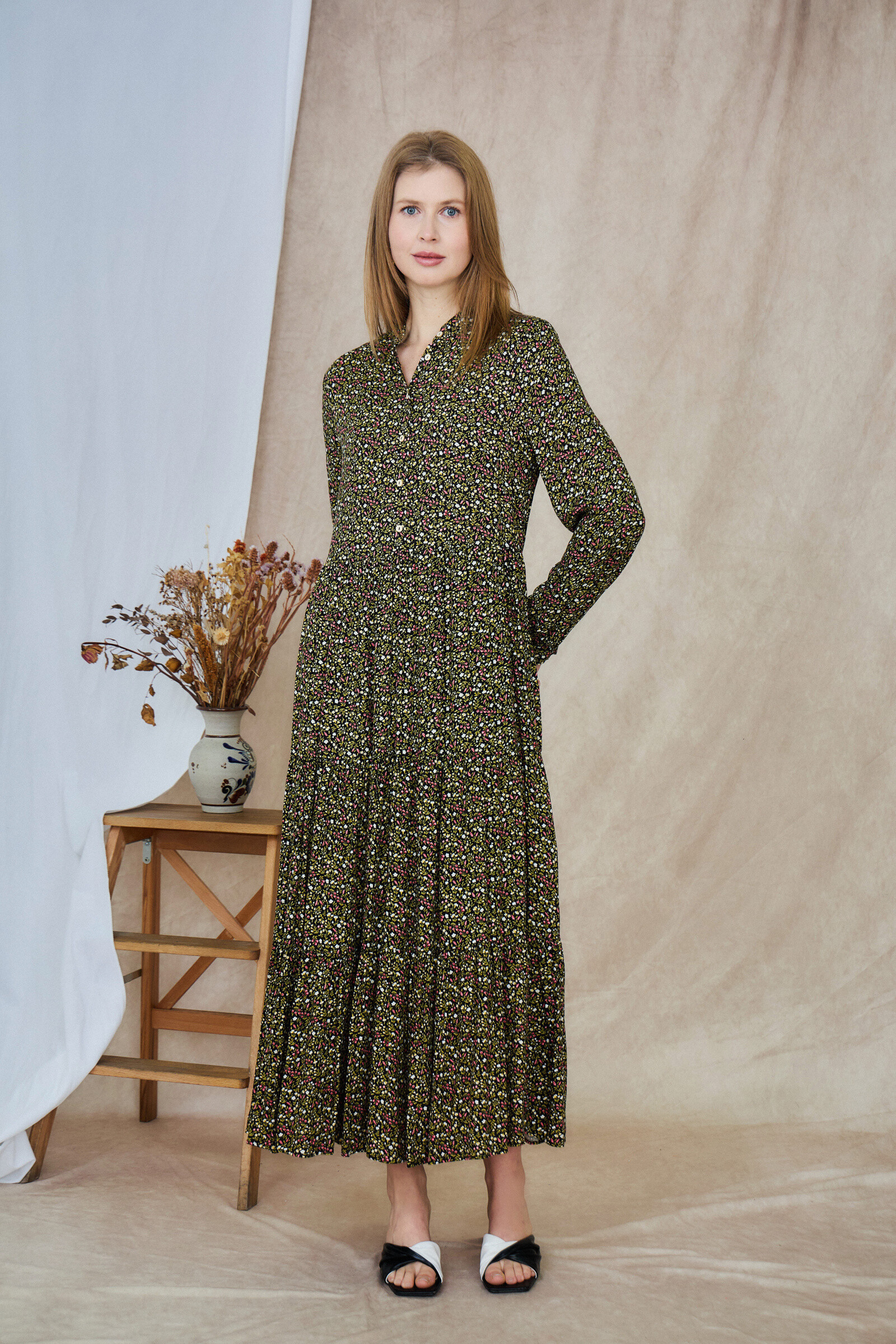 Mayorista LAST QUEEN OUTLET - Vestido largo estilo camisero estampado, corte holgado y frunces