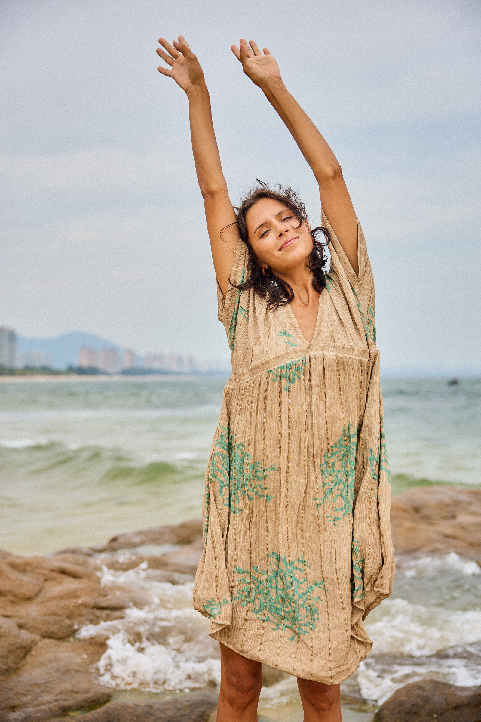Grossiste Last Queen - Robe mi-longue à imprimé corail  , style délavé avec Lurex, coupe évasée