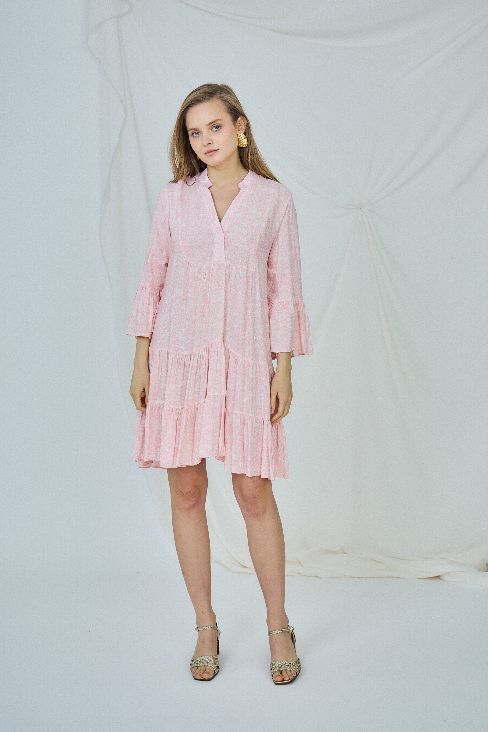 Vestido largo estilo camisero estampado, corte holgado y frunces - Sombra de rosa 5 - miniatura