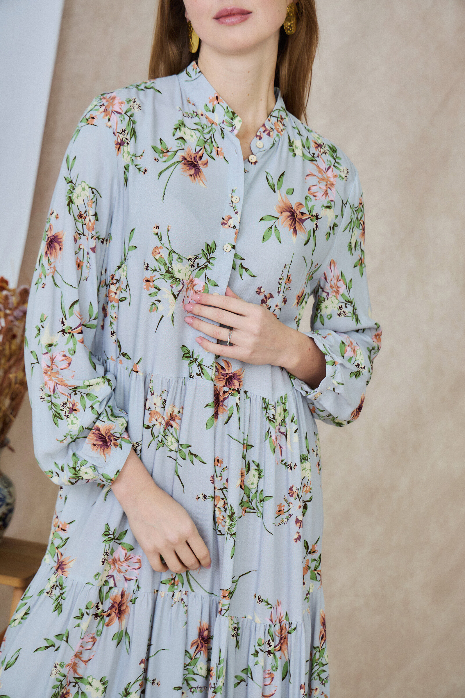 Vestido largo estilo camisero estampado, corte holgado y frunces - Gris claro - 2 - formato grande