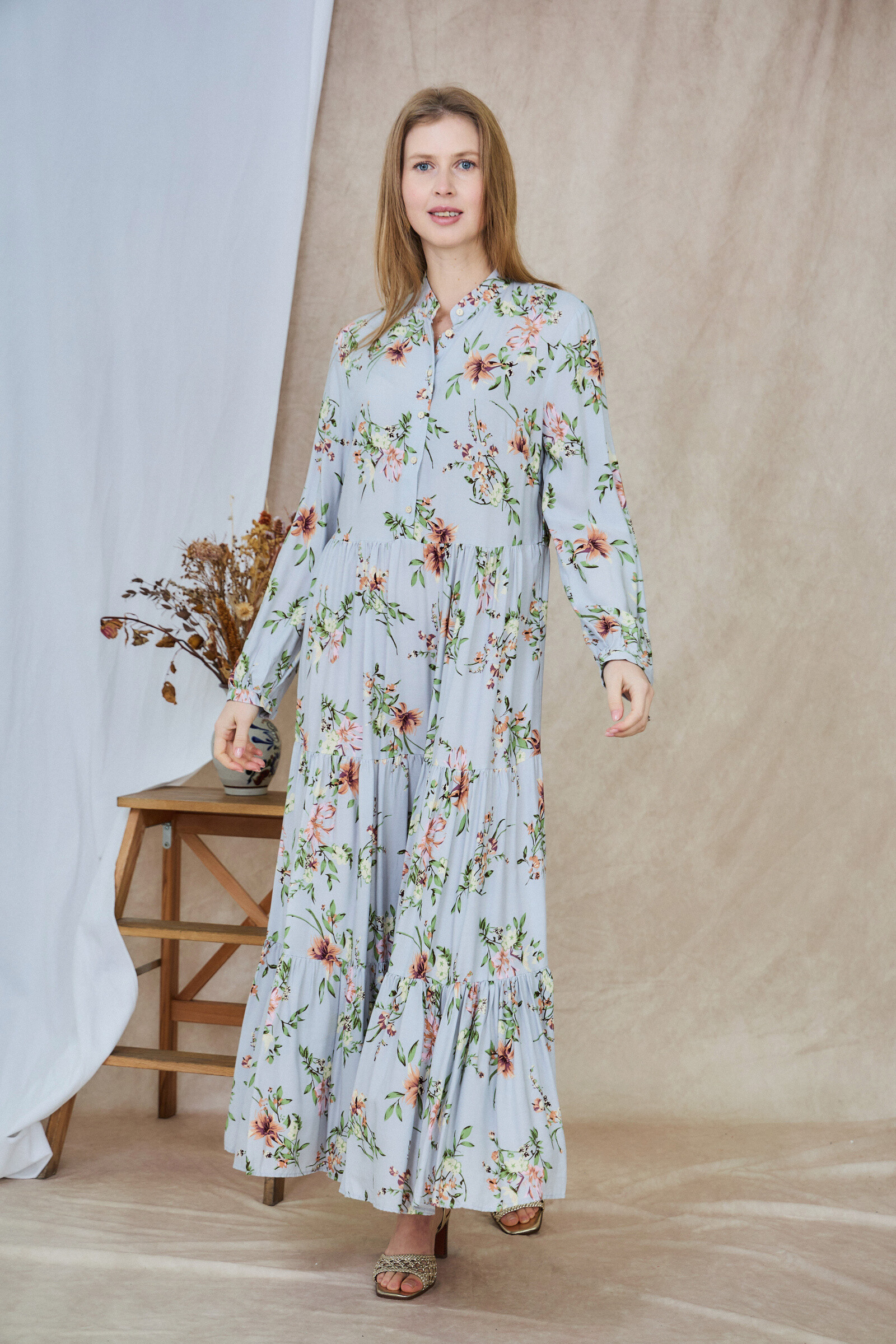 Vestido largo estilo camisero estampado, corte holgado y frunces - Gris claro - 5 - formato grande