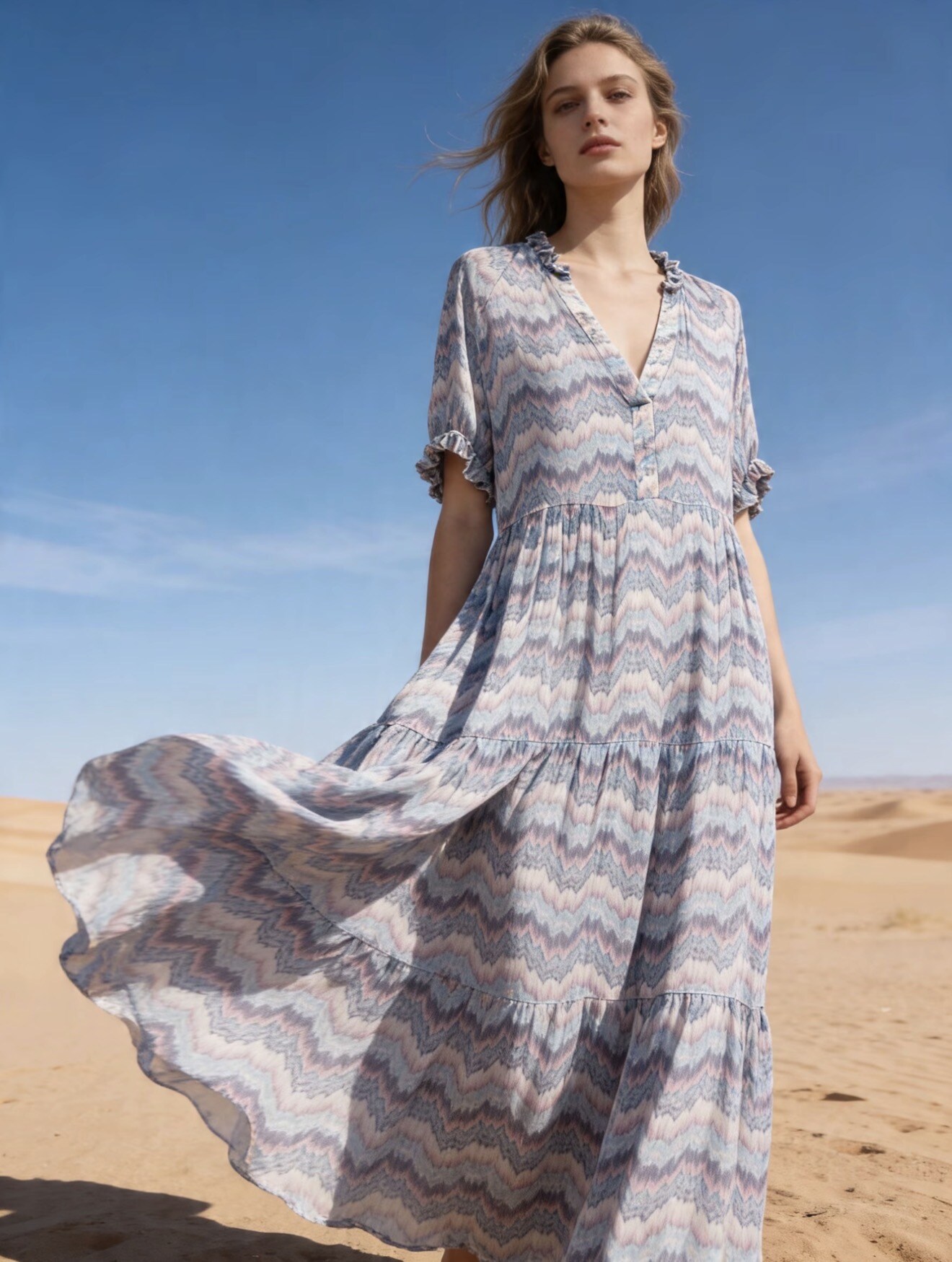 Mayorista Last Queen - Vestido largo fluido estilo camisa con estampado, corte acampanado con frunces, estilo desgastado