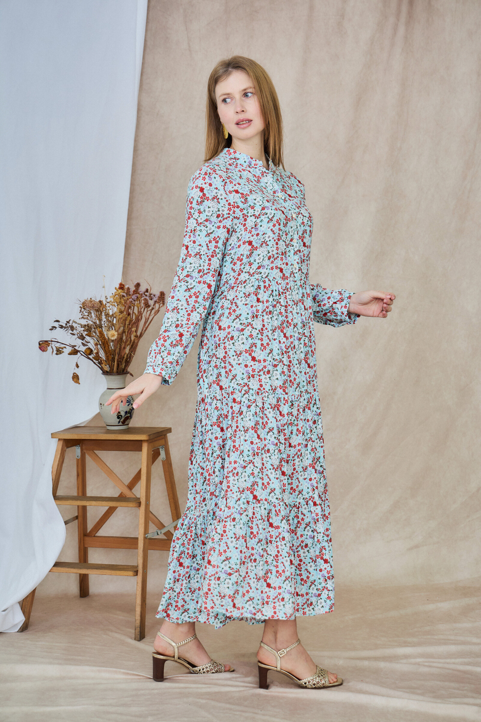 Vestido largo estilo camisero estampado, corte holgado y frunces - Azul claro - 4 - formato grande