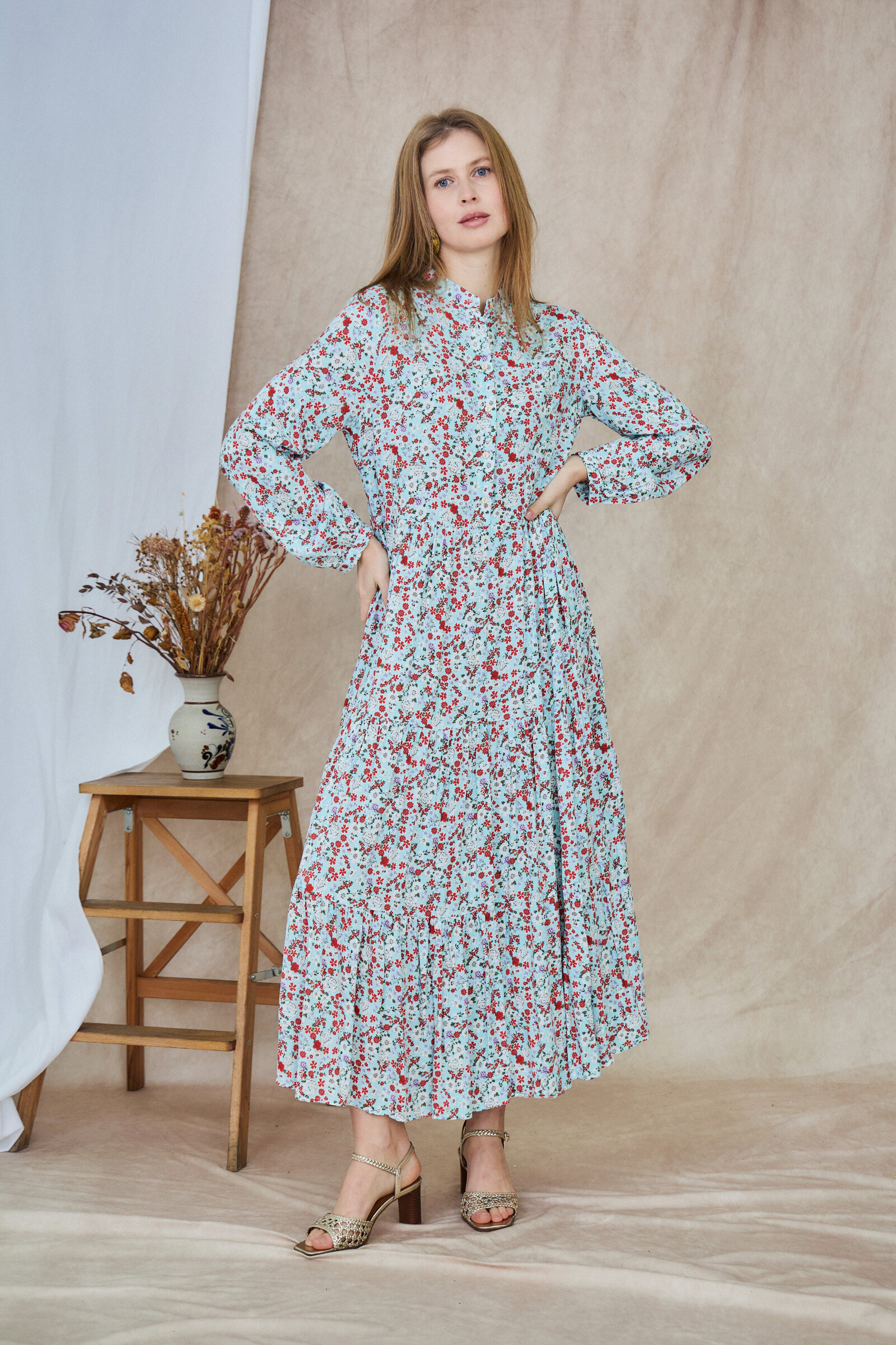 Vestido largo estilo camisero estampado, corte holgado y frunces - Azul claro - 5 - formato grande