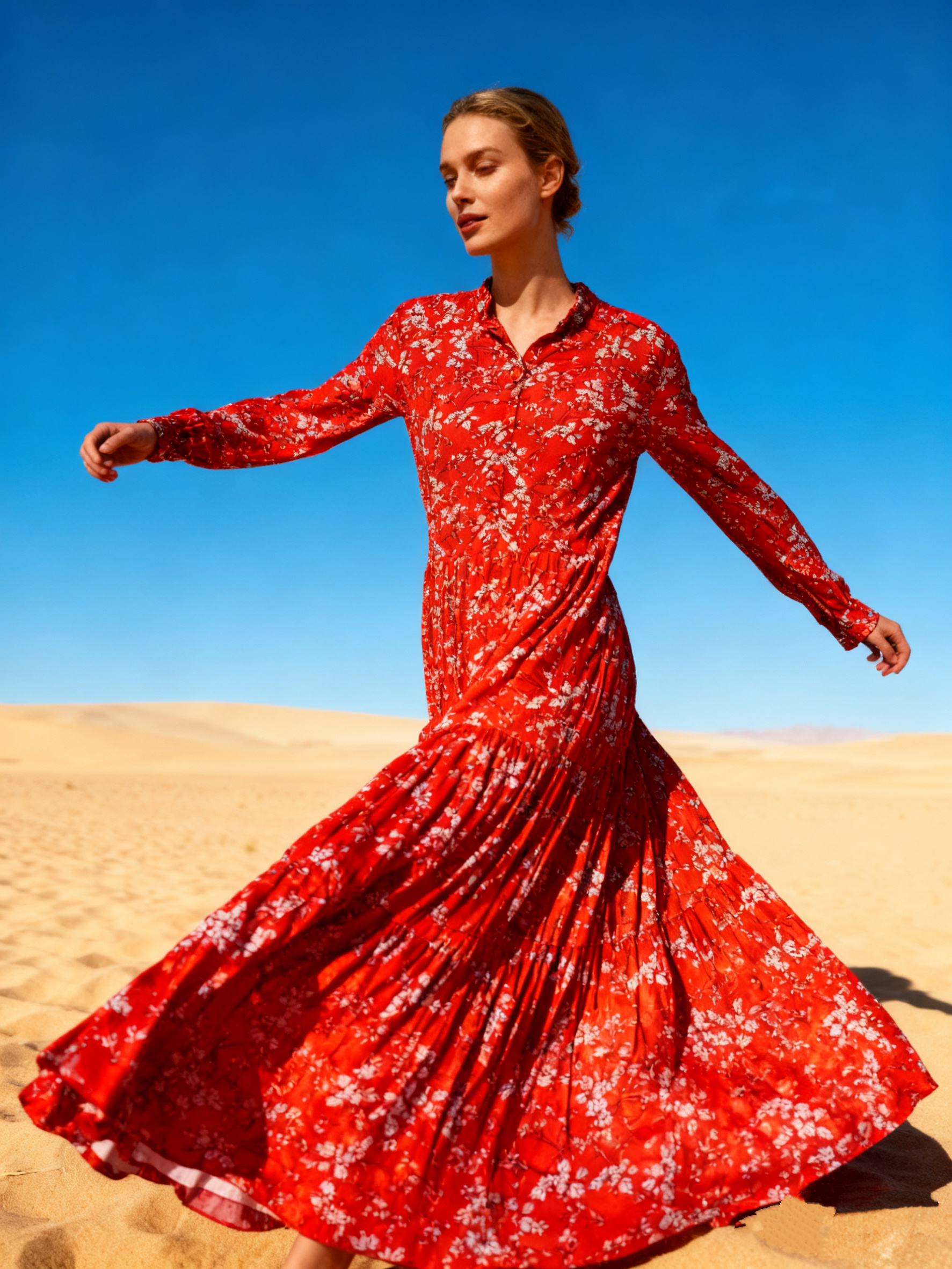 Wholesaler Last Queen - Flowy shirt-style dress with floral print, buttoned front, smooth fabric 43% silk