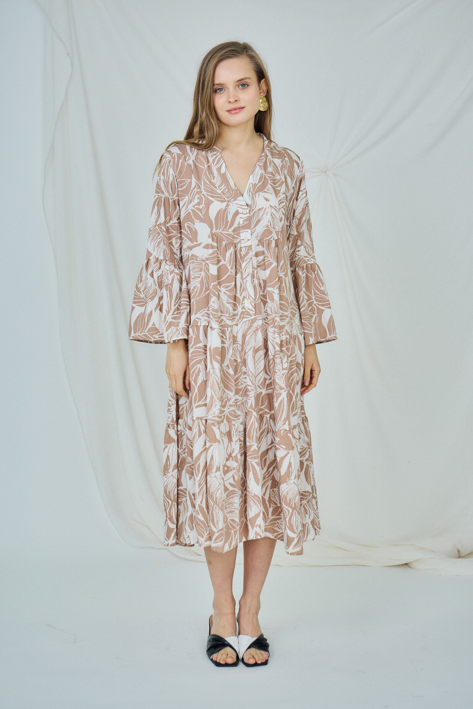 Mayorista LAST QUEEN OUTLET - Vestido largo estilo camisero estampado, corte holgado y frunces