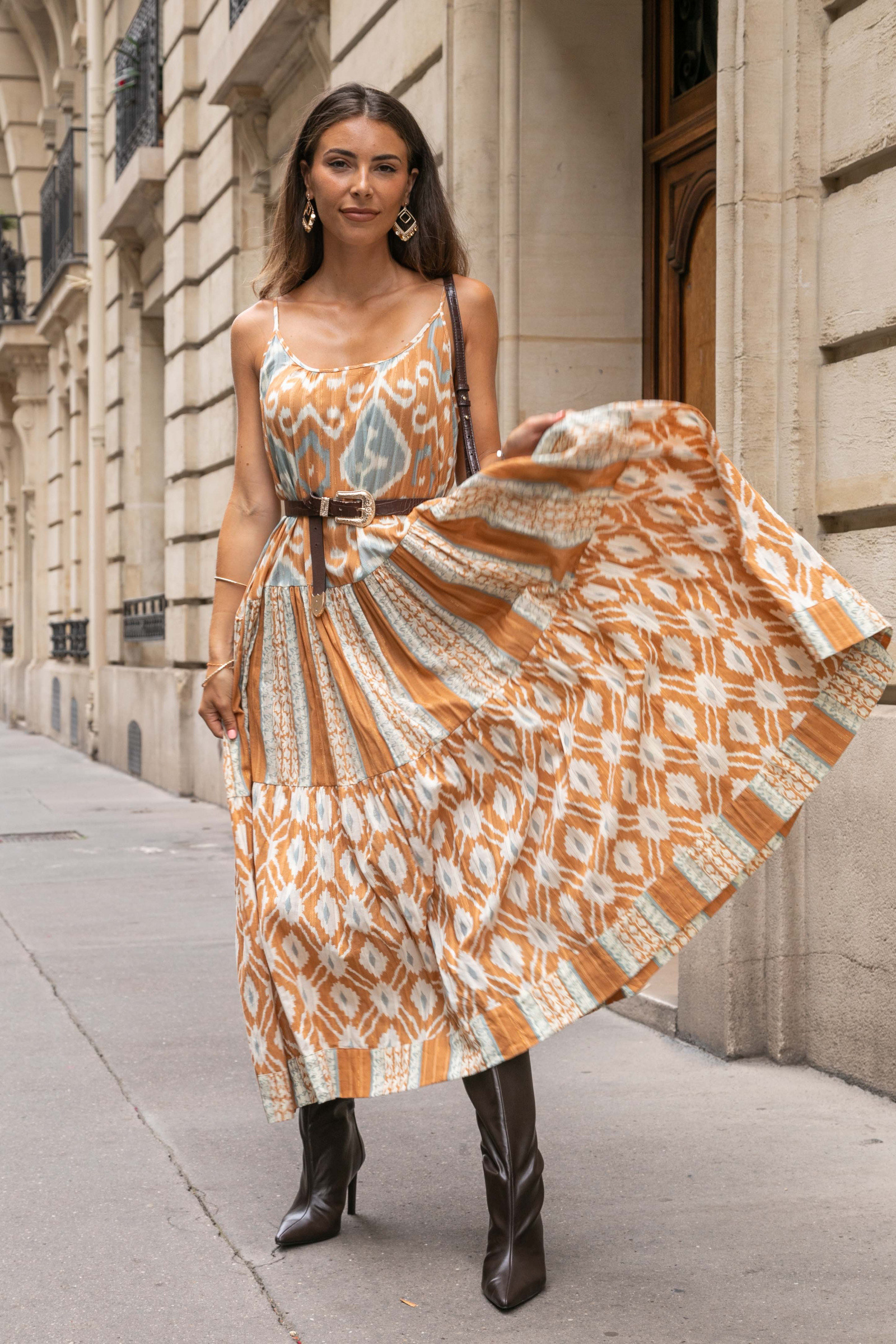 Grossiste Last Queen - Robe long à fine bretelles  imprimée Johnna avec Lurex, coupe évasée