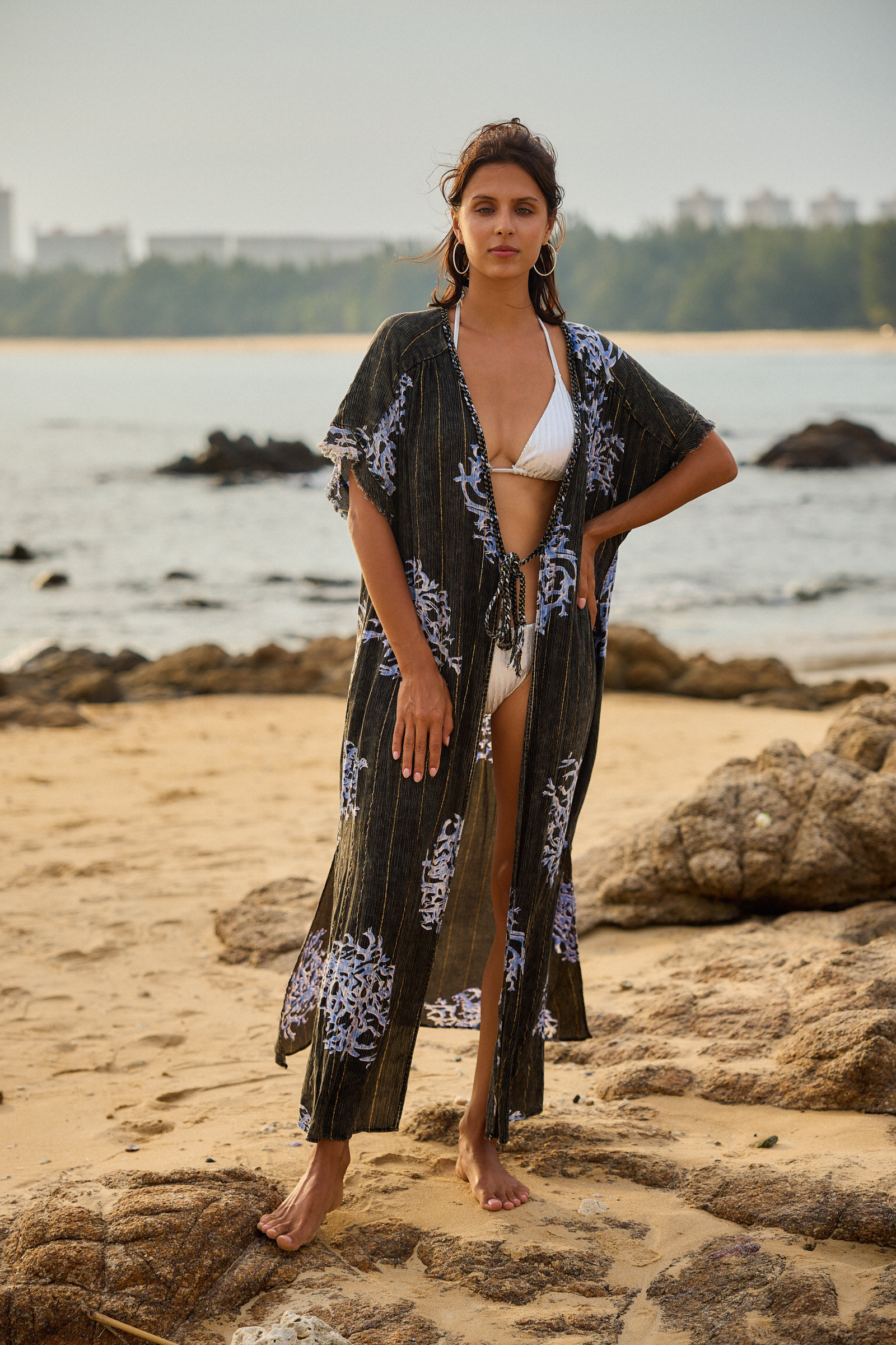 Mayorista Last Queen - Vestido kimono con estampado de coral, estilo desgastado con Lurex, corte acampanado