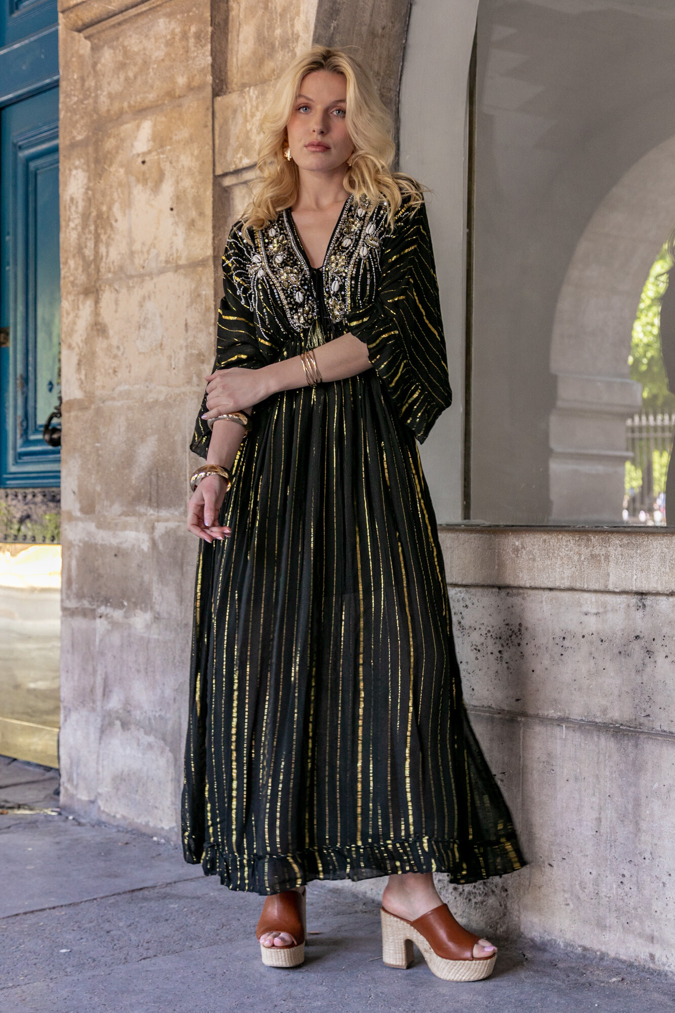 Wholesaler Last Queen - Long embroidered dress of rhinestones, pearls, shells and sequins
