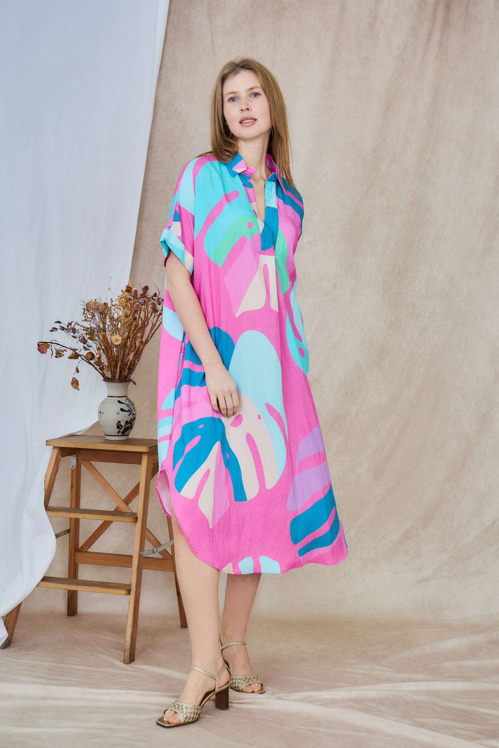 Grossiste Last Queen - Robe chemise à imprimé, coupe évasée avec col chemise avec poches invisibles