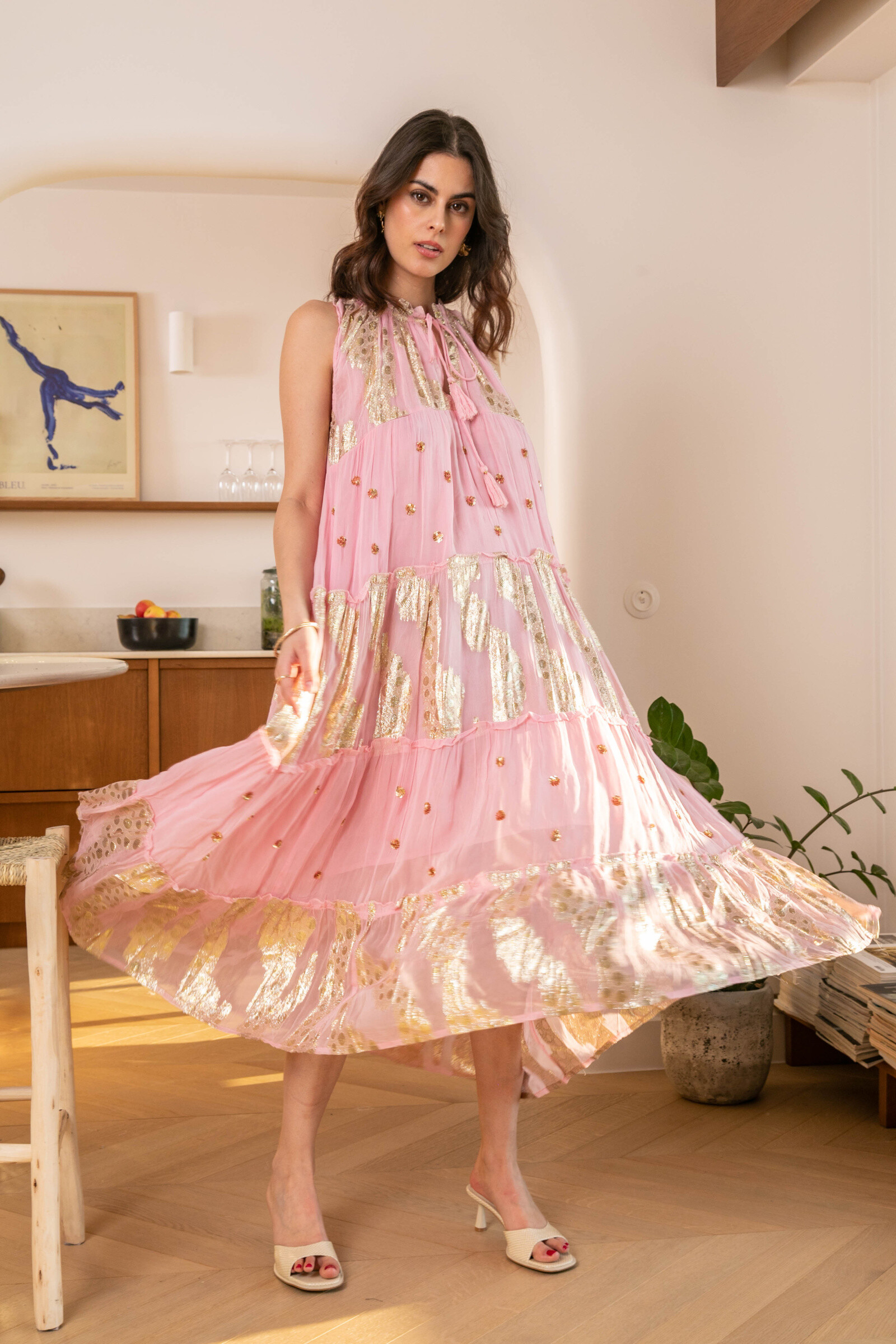 Großhändler Last Queen - Langes, mit Pailletten besticktes Kleid, V-Ausschnitt mit Futter
