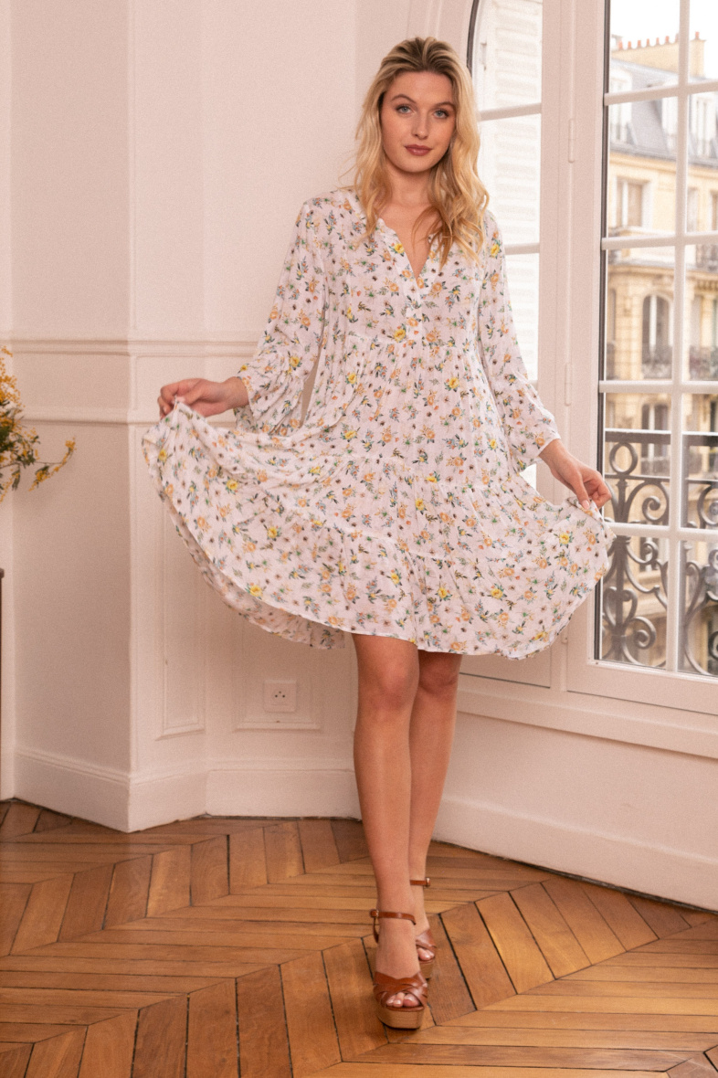 Grossiste Last Queen - Robe mi-longue à manches 3/4, coupe évasée à fronces
