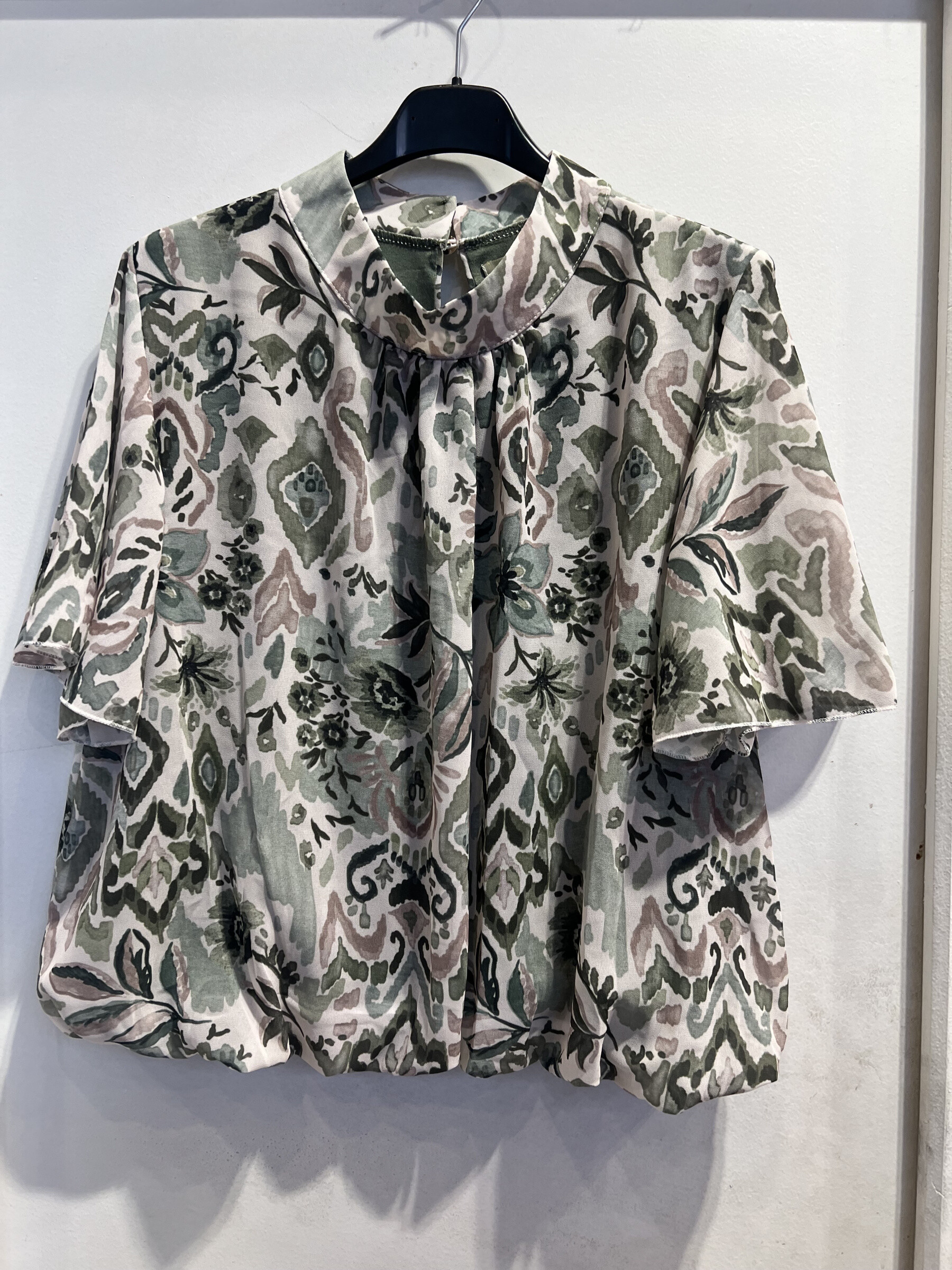Mayorista LATINO - Blusa, elegante y fluida