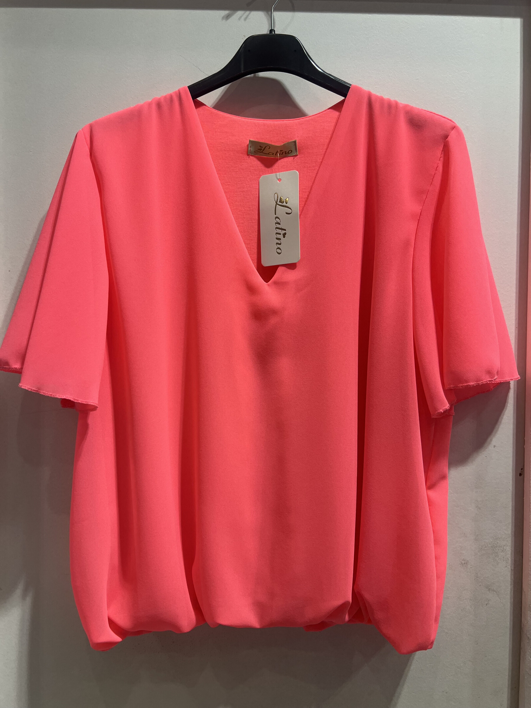Wholesaler LATINO - Blouse V -neck short sleeves