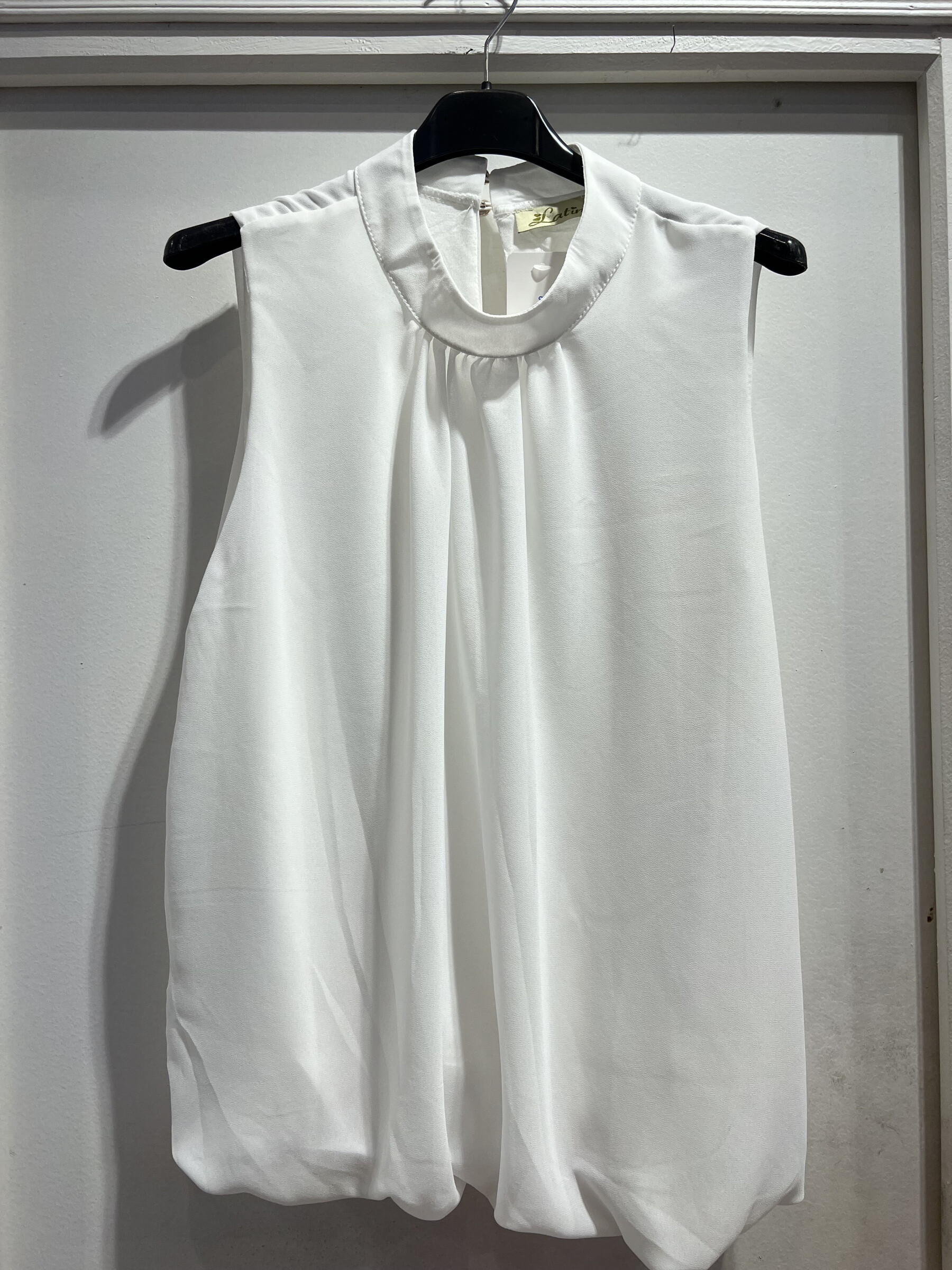 Mayorista LATINO - Blusa fluida, manga forrada, blanco unido