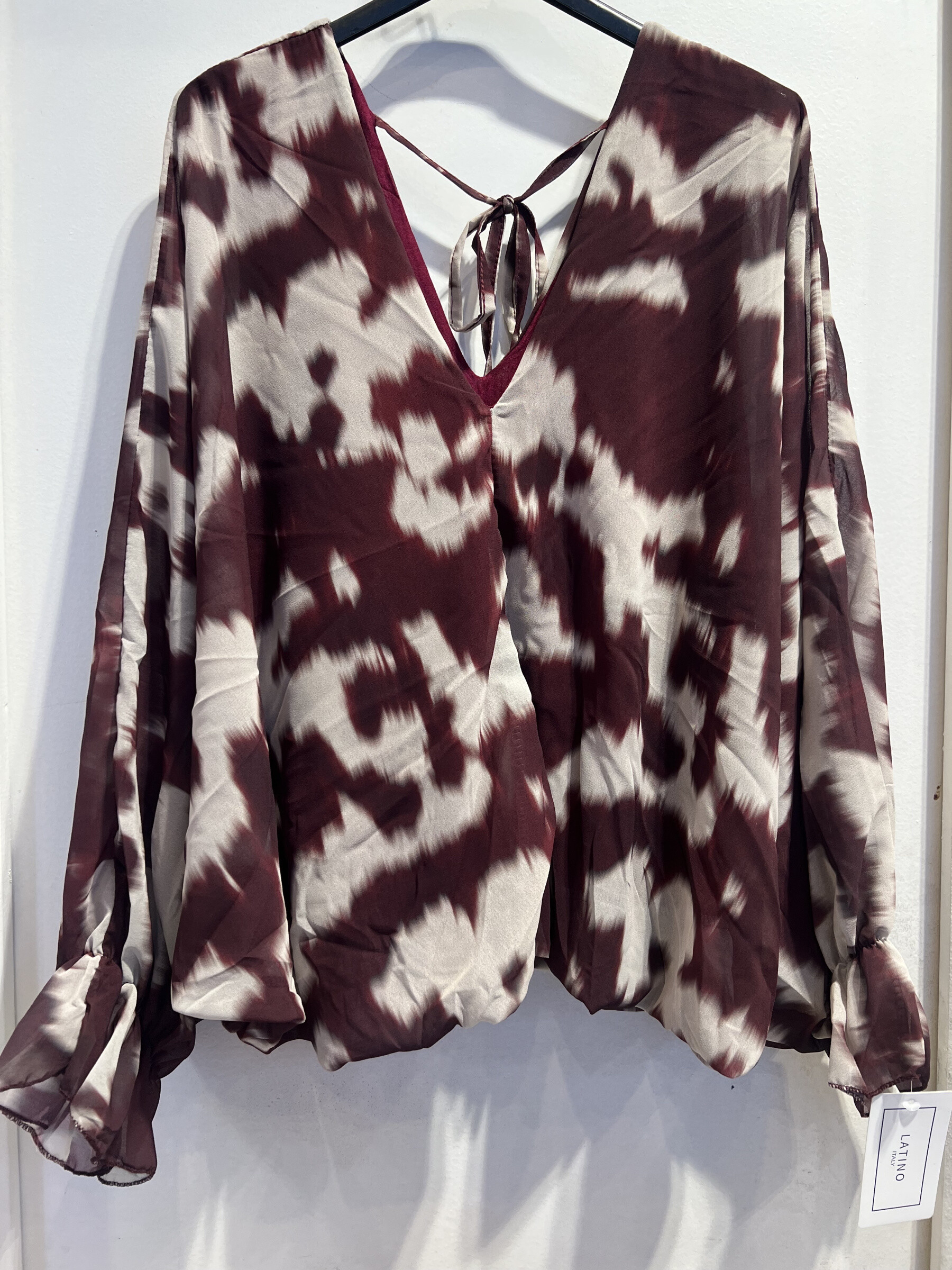 Wholesaler LATINO - Fluid long -sleeved blouse V -neck