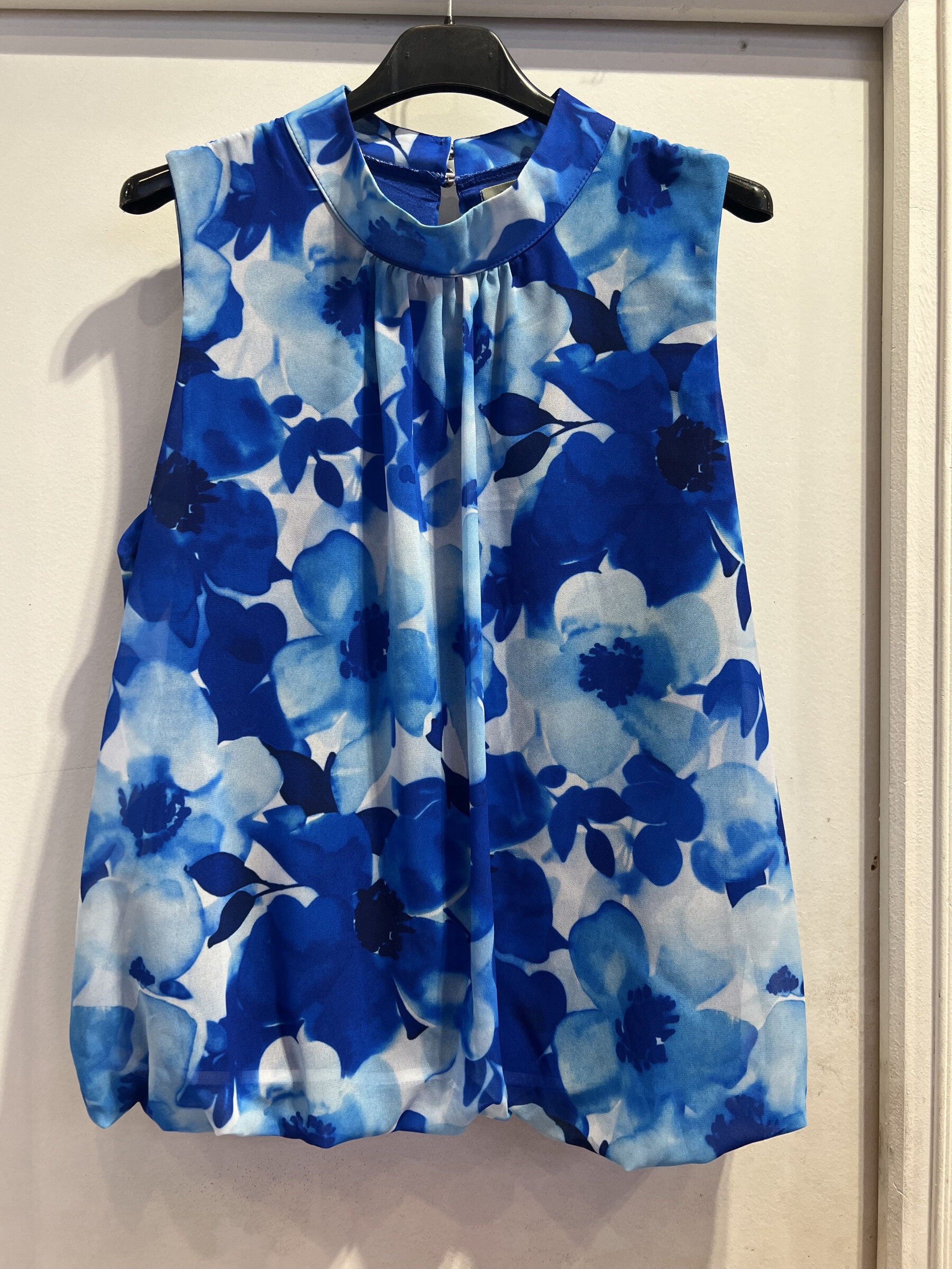 Mayorista LATINO - Estampado floral fluido -blusa libre